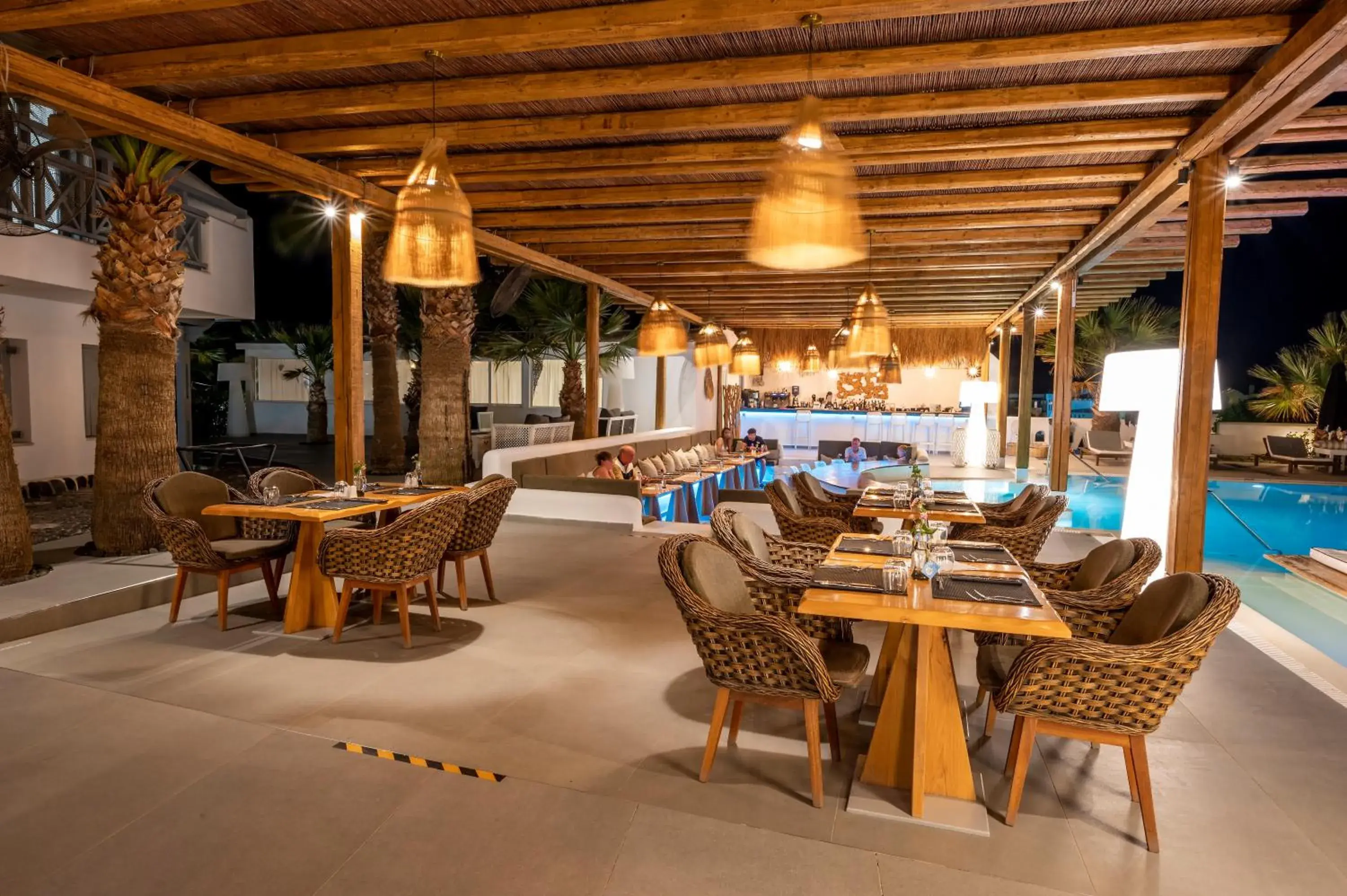 Restaurant/places to eat in Smy Mediterranean White Santorini Restaurant/places to eat in Smy Mediterranean White Santorini