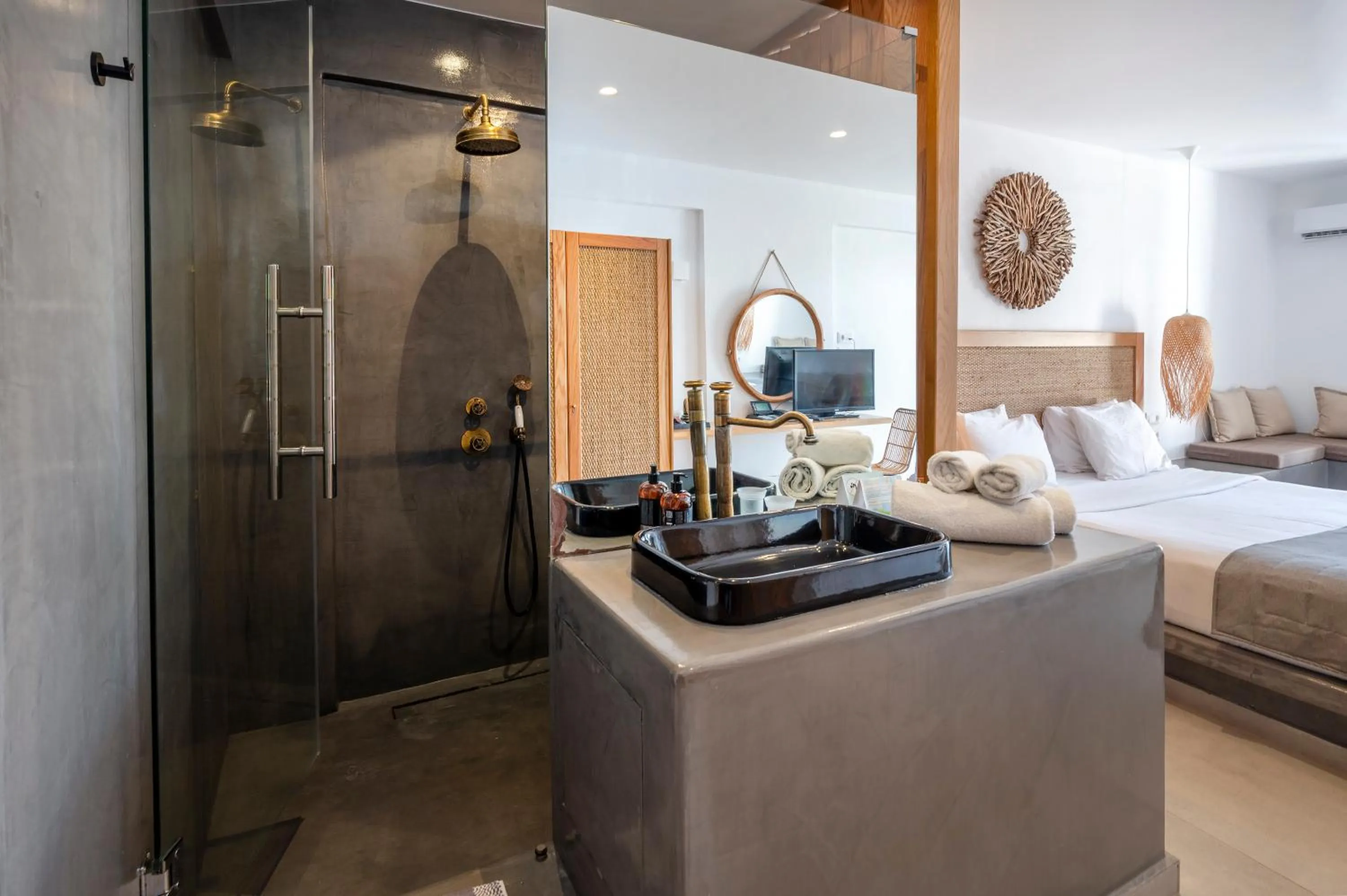 Bathroom, Bed in Smy Mediterranean White Santorini