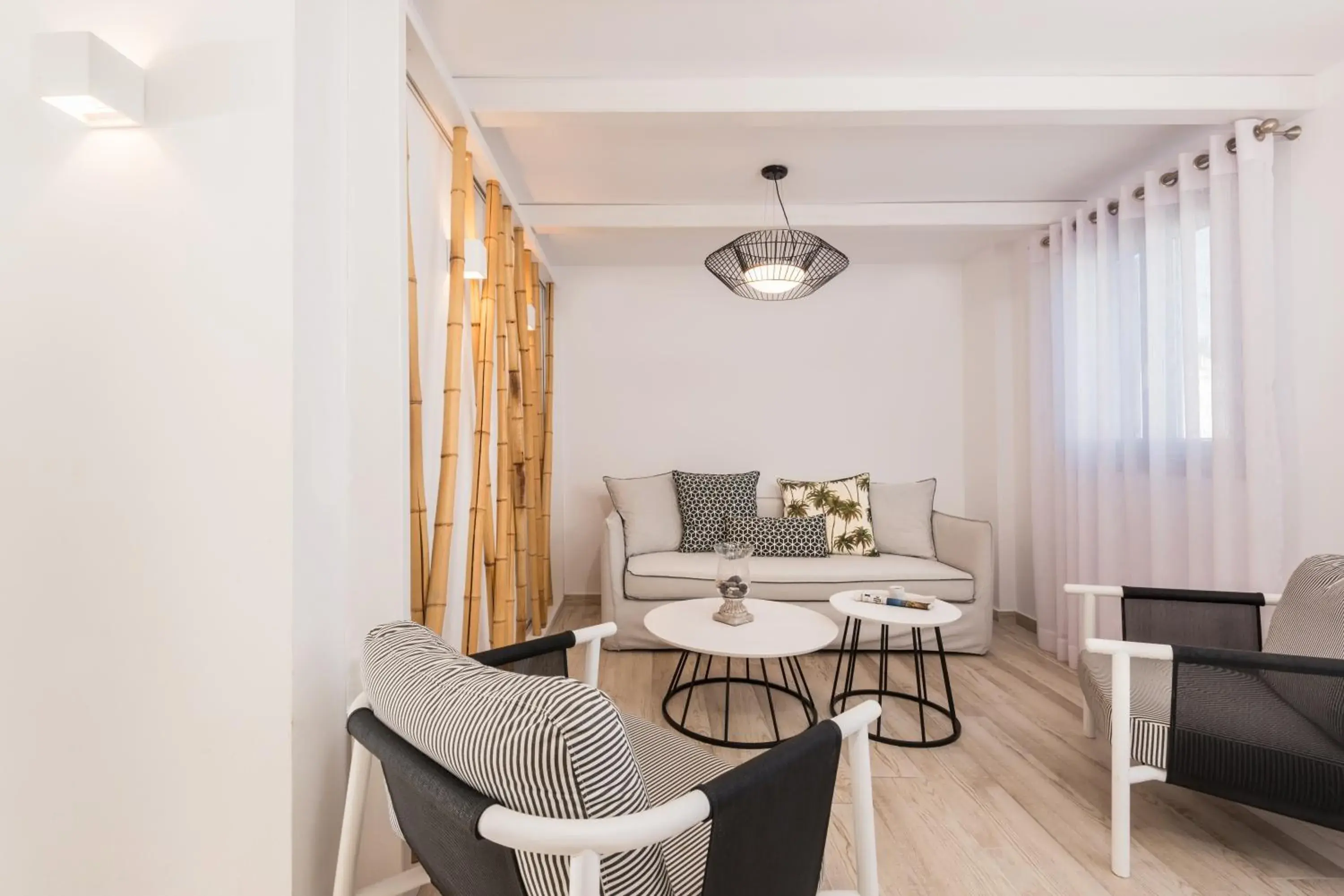 Living room in Smy Mediterranean White Santorini Living room in Smy Mediterranean White Santorini