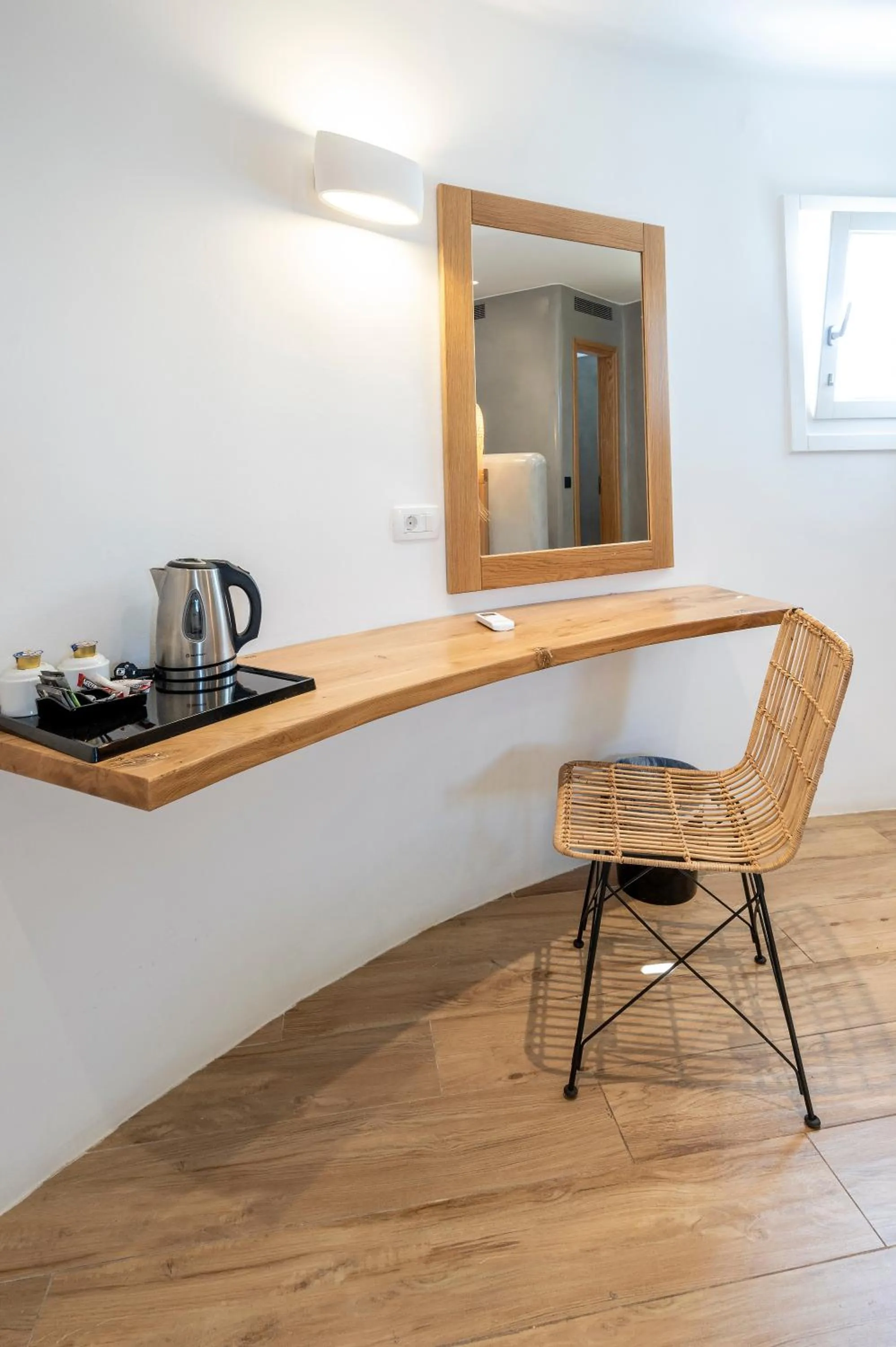 Coffee/tea facilities in Smy Mediterranean White Santorini