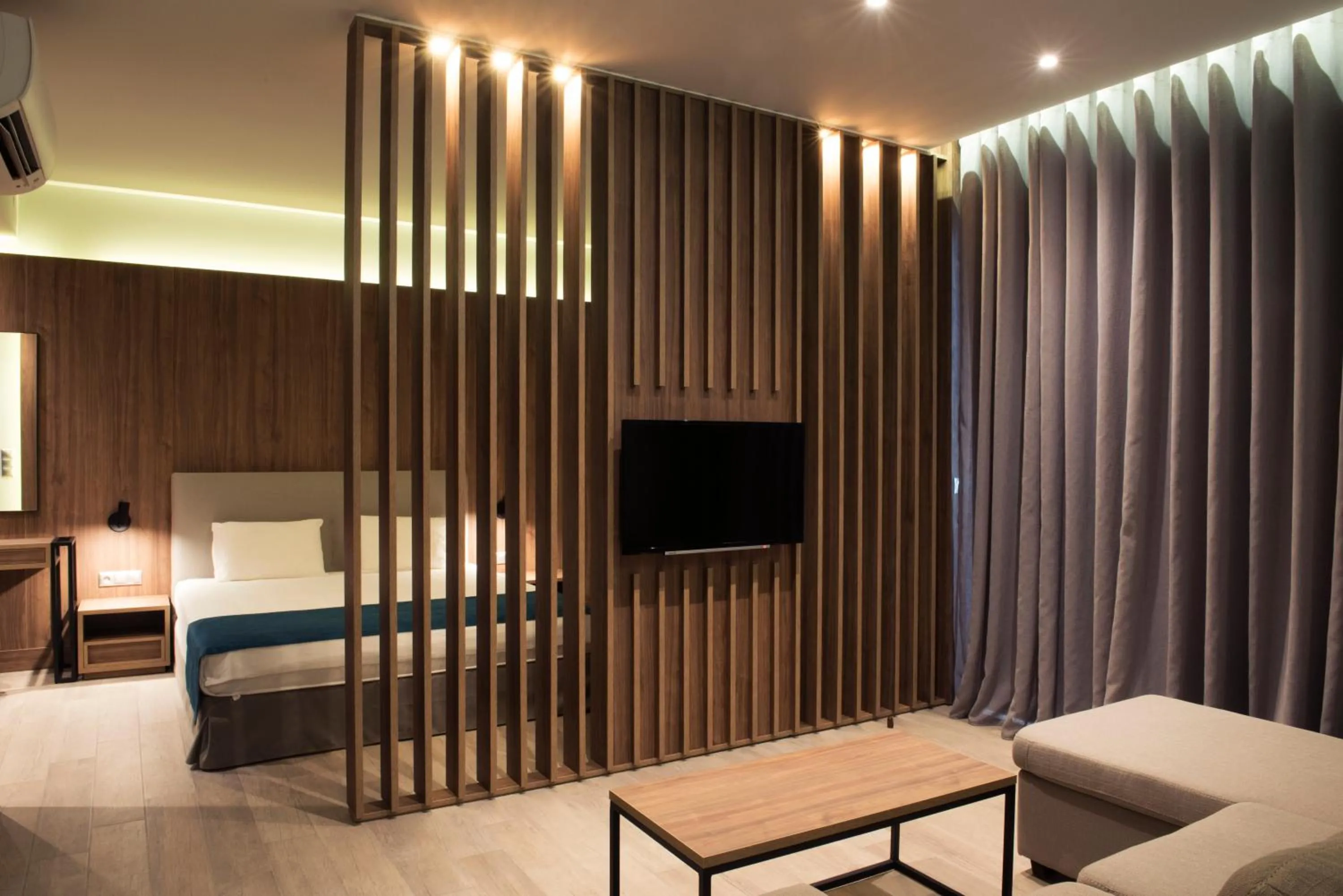 Mistral Hotel