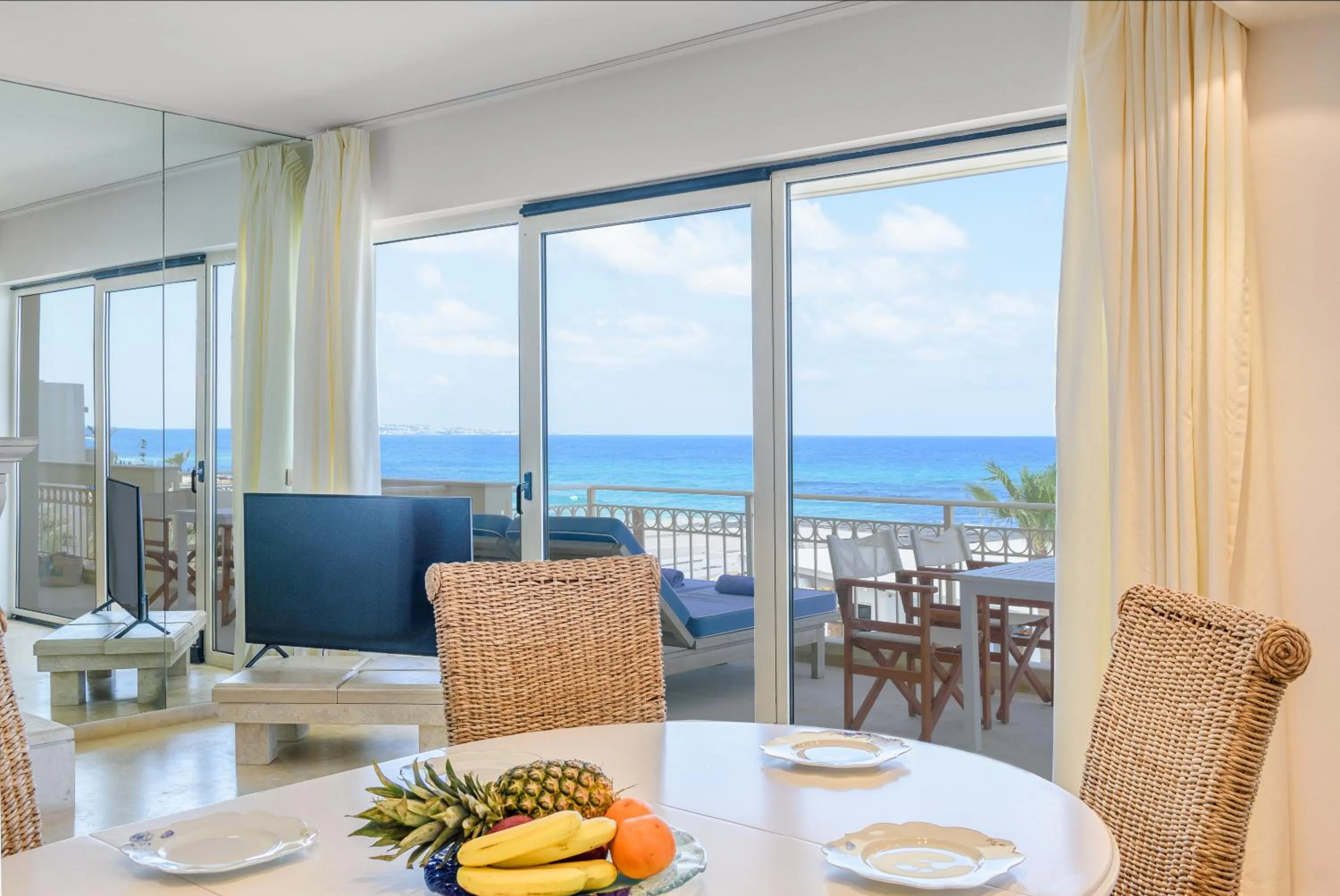 Parthenis Beach, Suites by the Sea