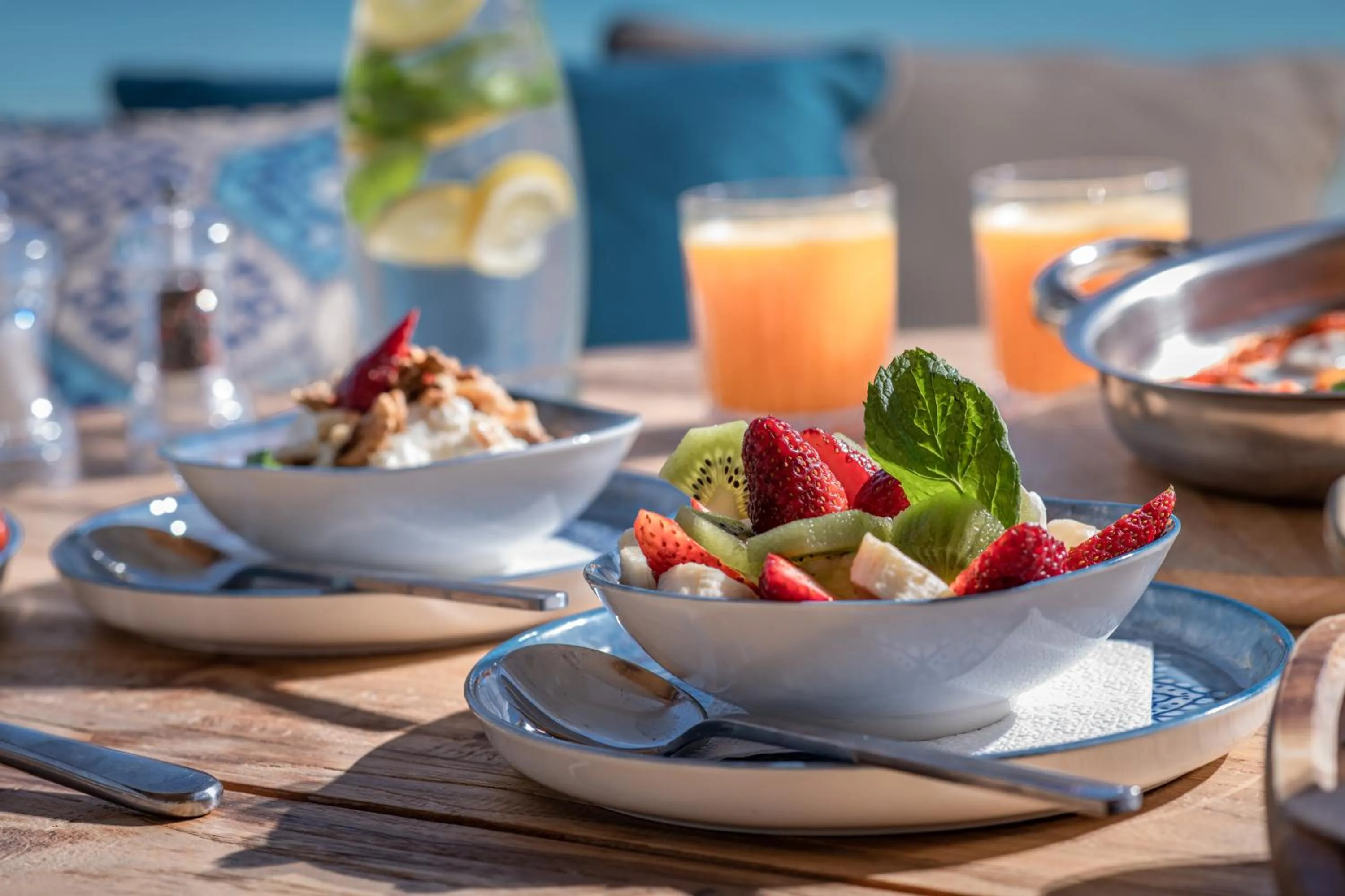 Restaurant/places to eat in Parthenis Beach, Suites by the Sea