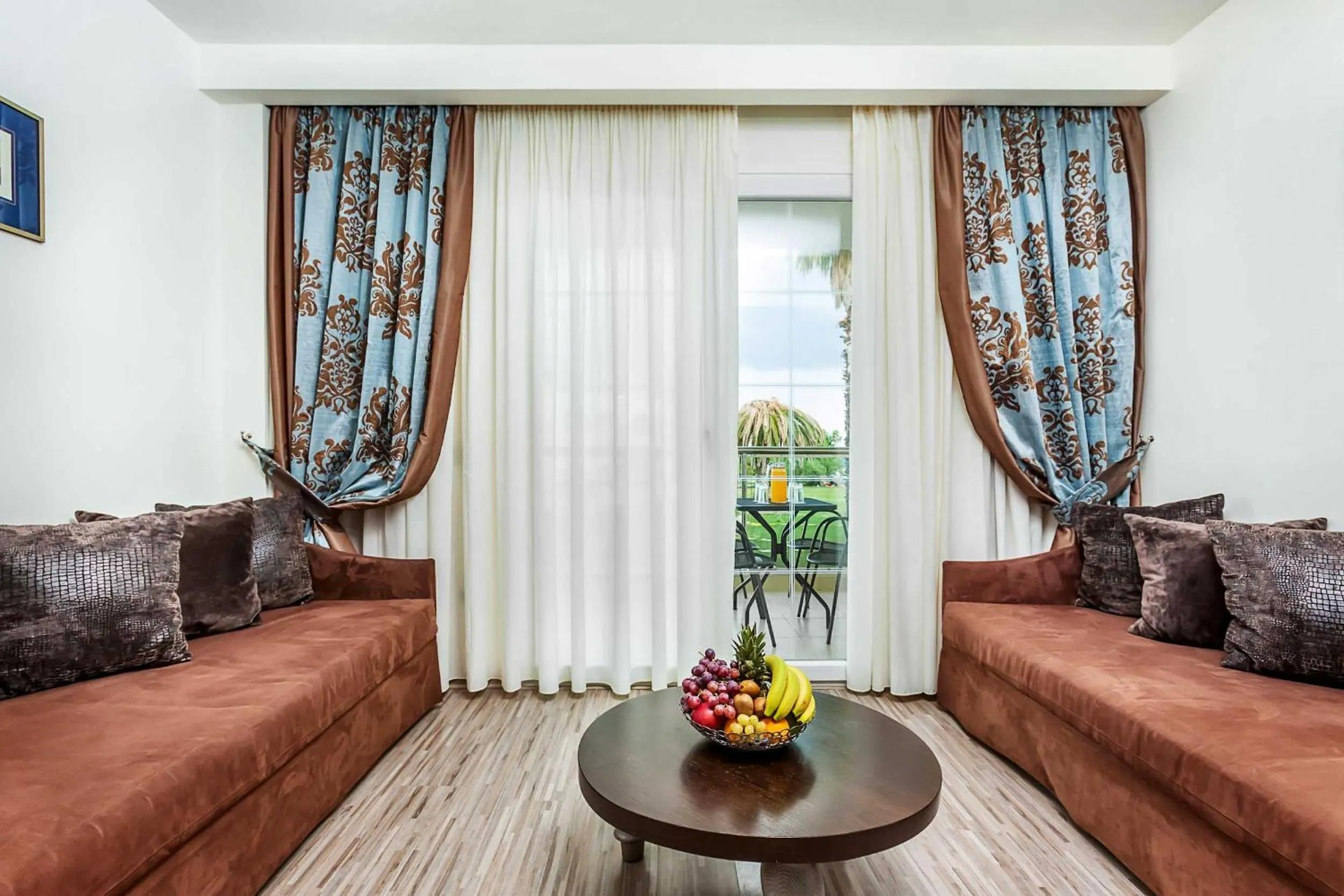 Living room in Elinotel Apolamare Hotel