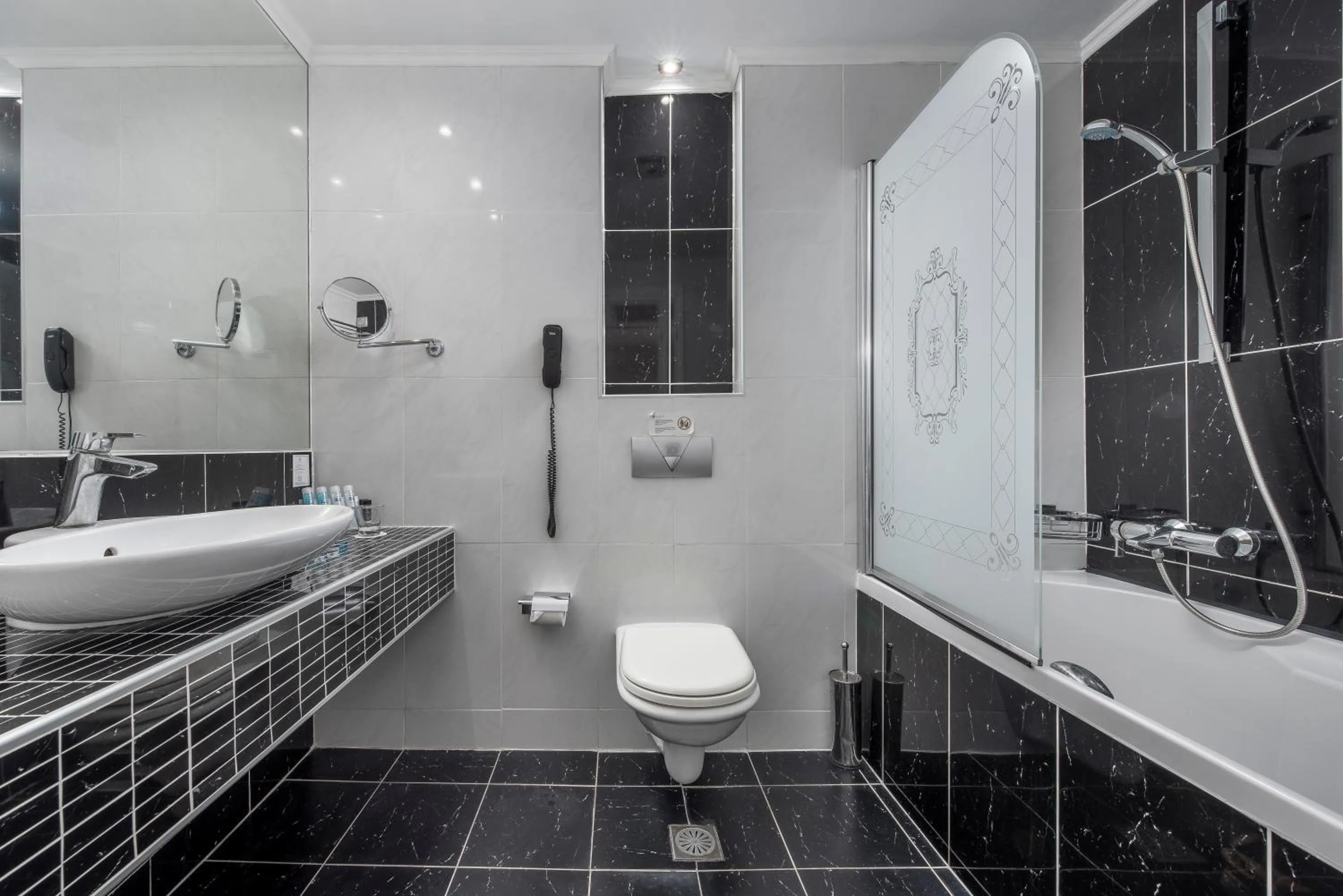 Bathroom in Elinotel Apolamare Hotel