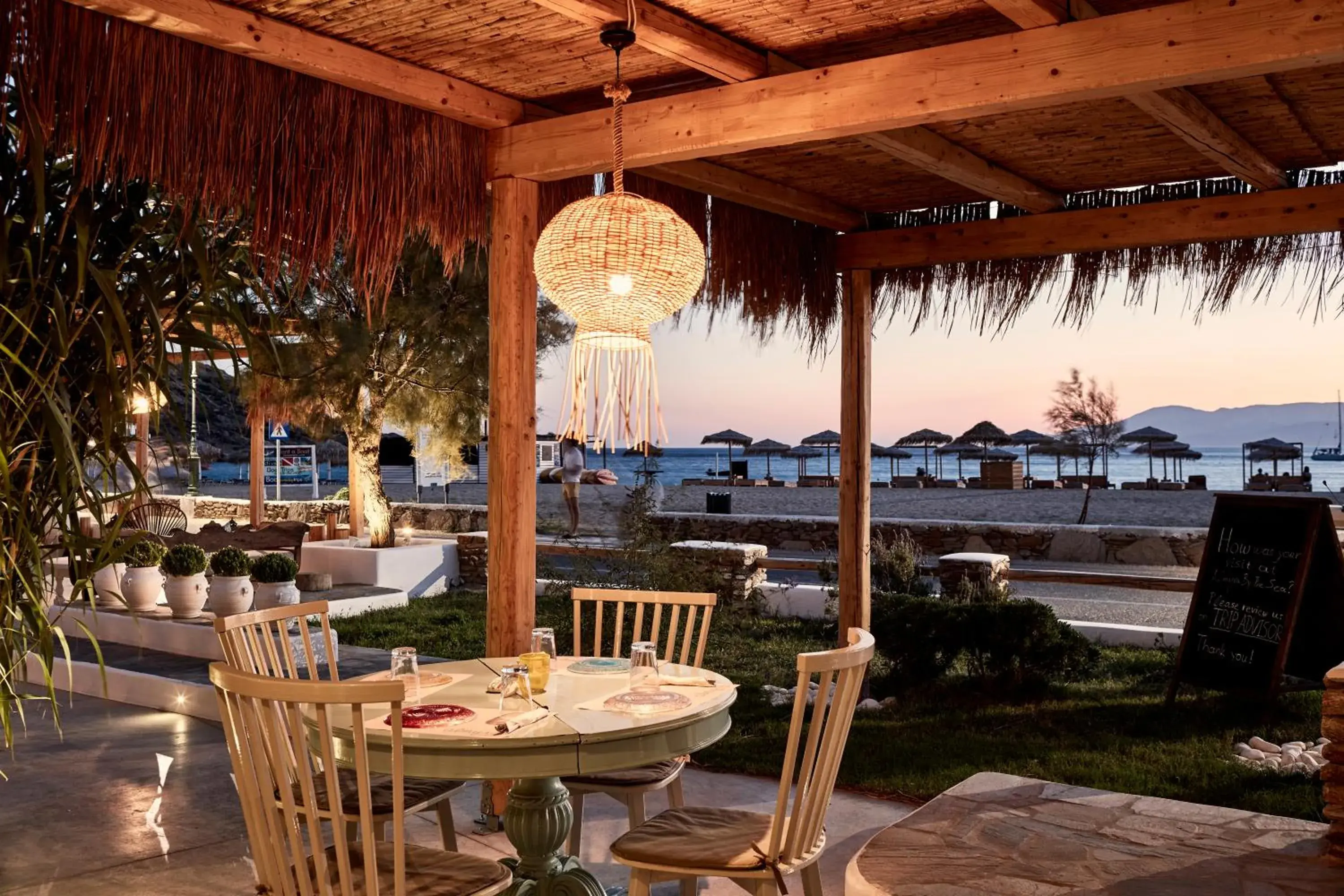 Restaurant/places to eat in Dionysos Seaside Resort Ios Restaurant/places to eat in Dionysos Seaside Resort Ios