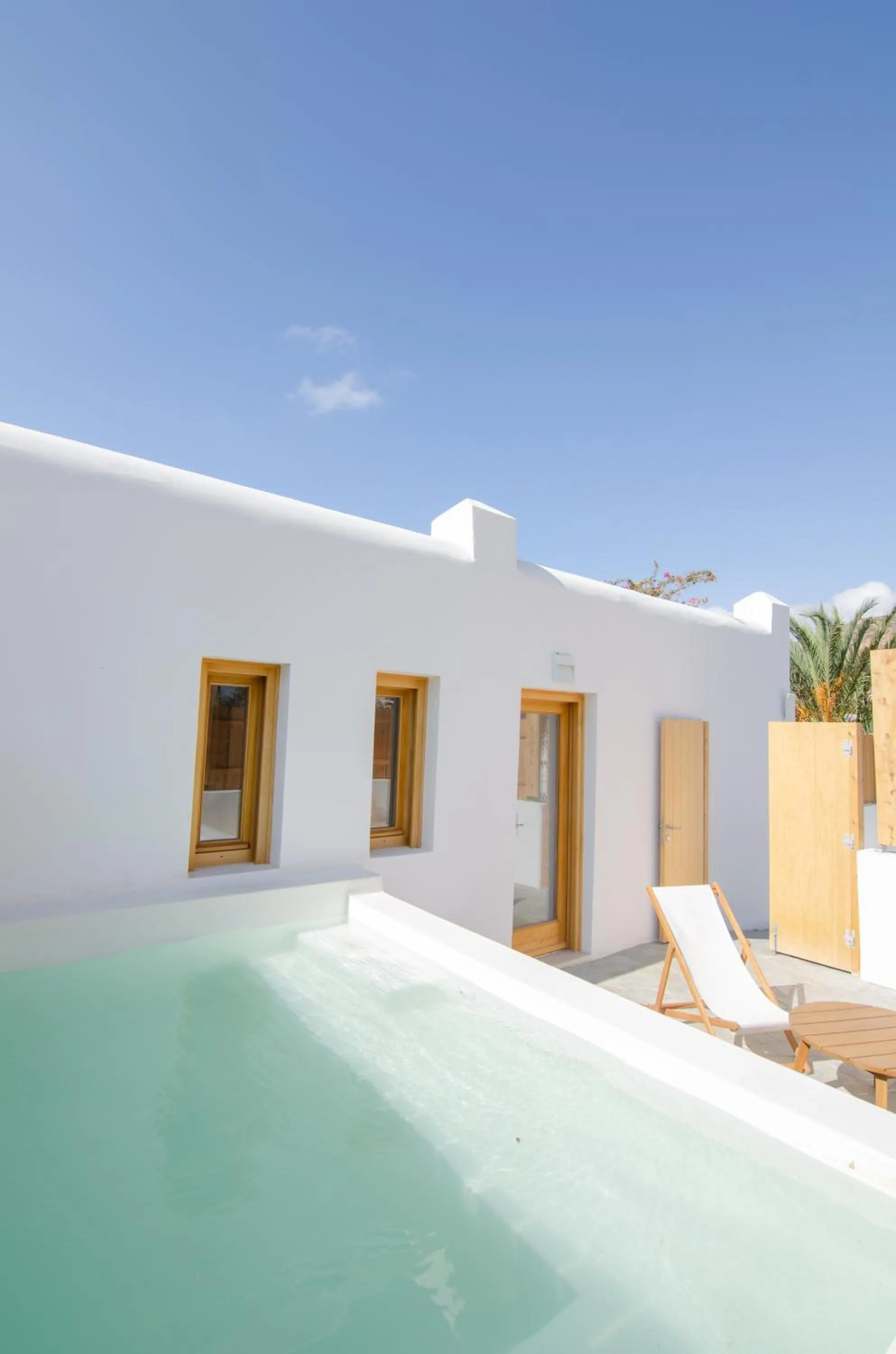 Swimming pool in Dionysos Seaside Resort Ios