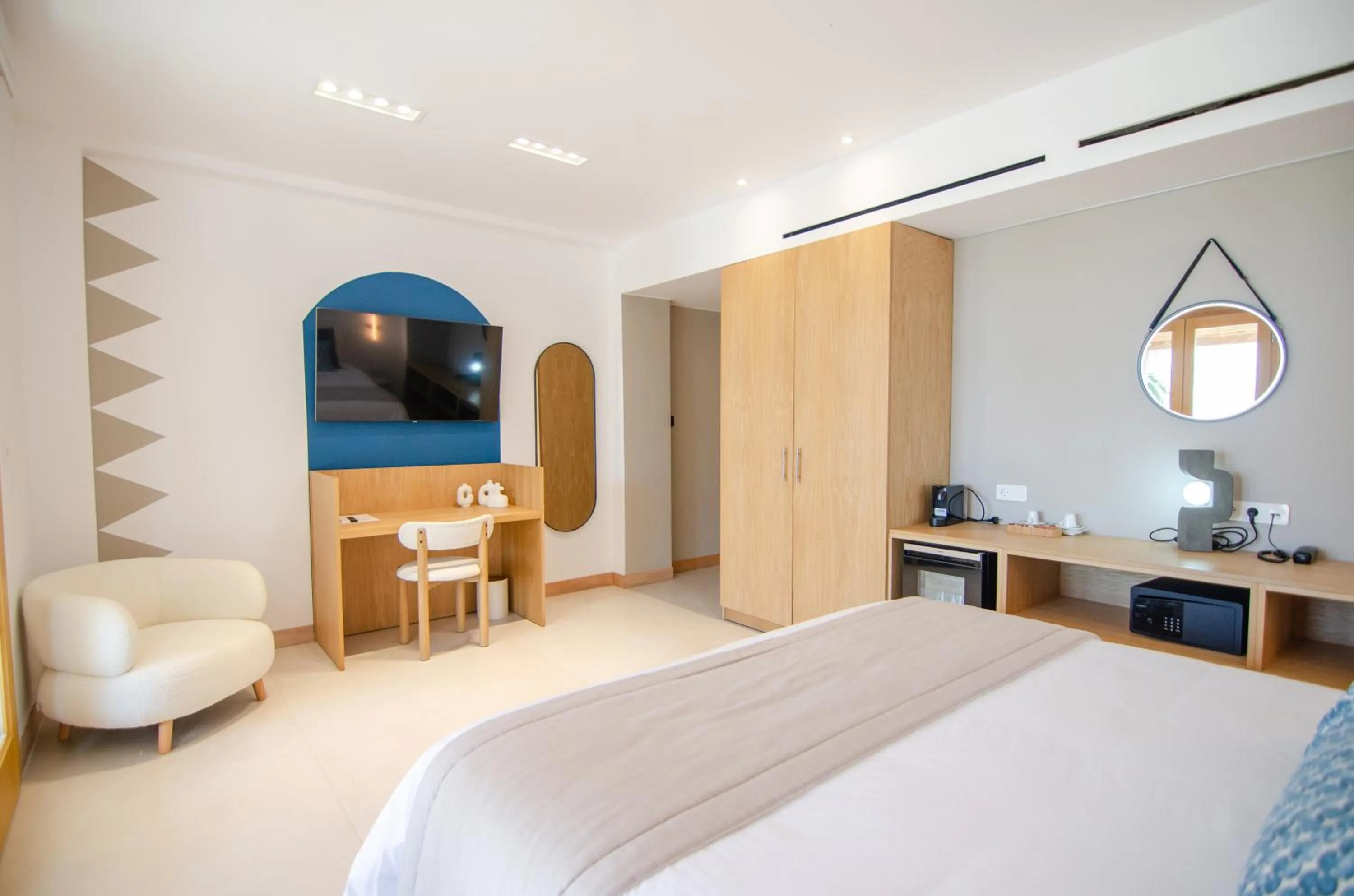 Bedroom, Bed in Dionysos Seaside Resort Ios