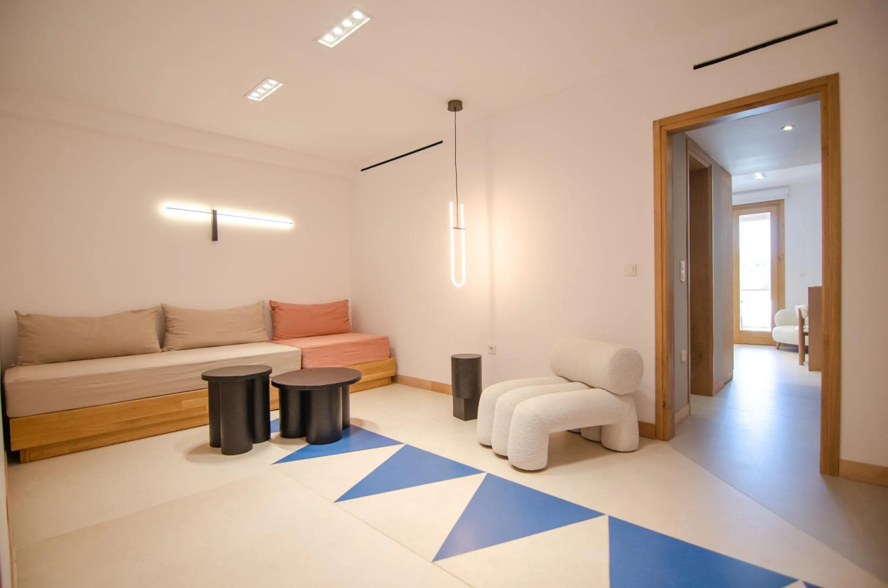 Living room, Bed in Dionysos Seaside Resort Ios