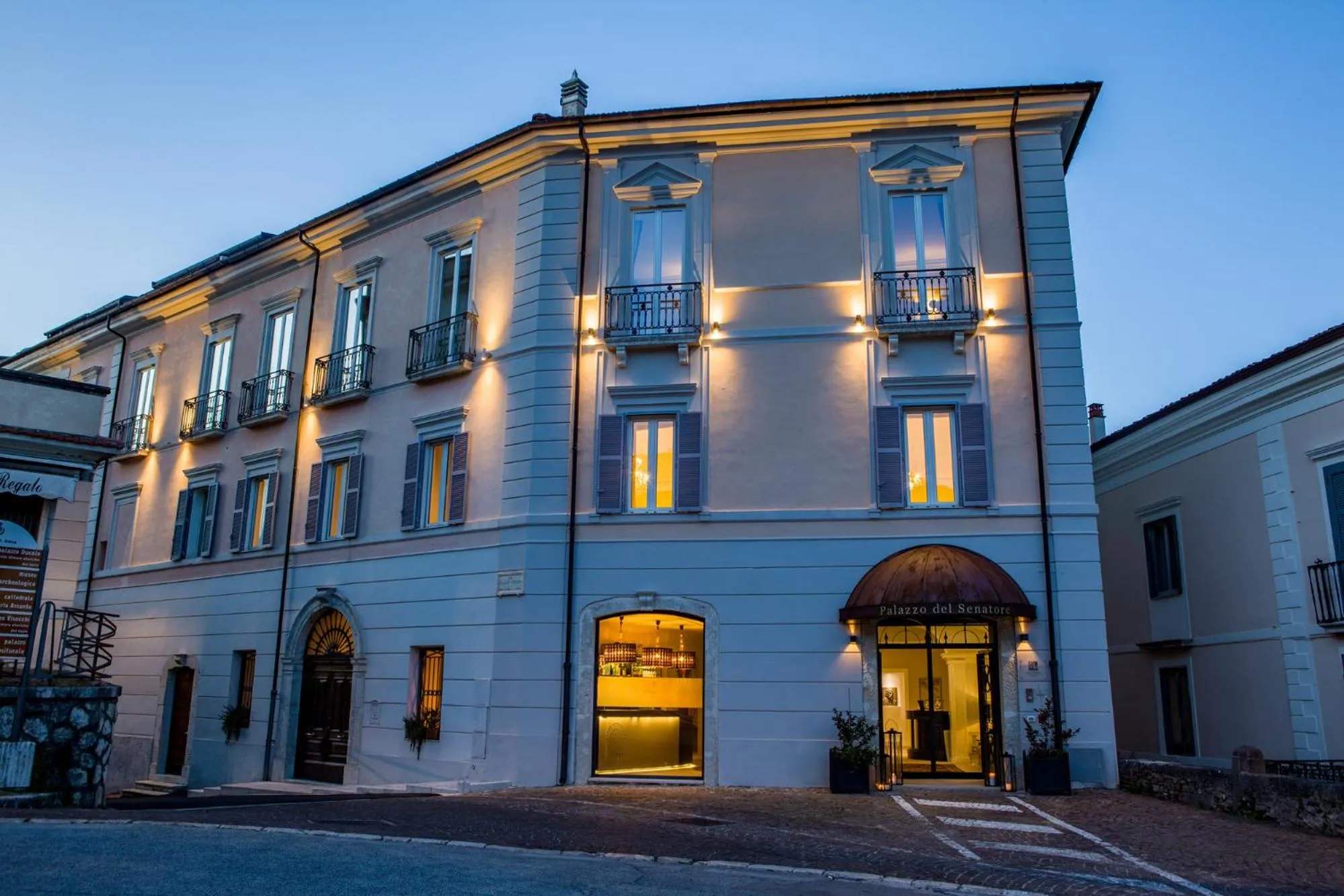 Property building in Palazzo del Senatore