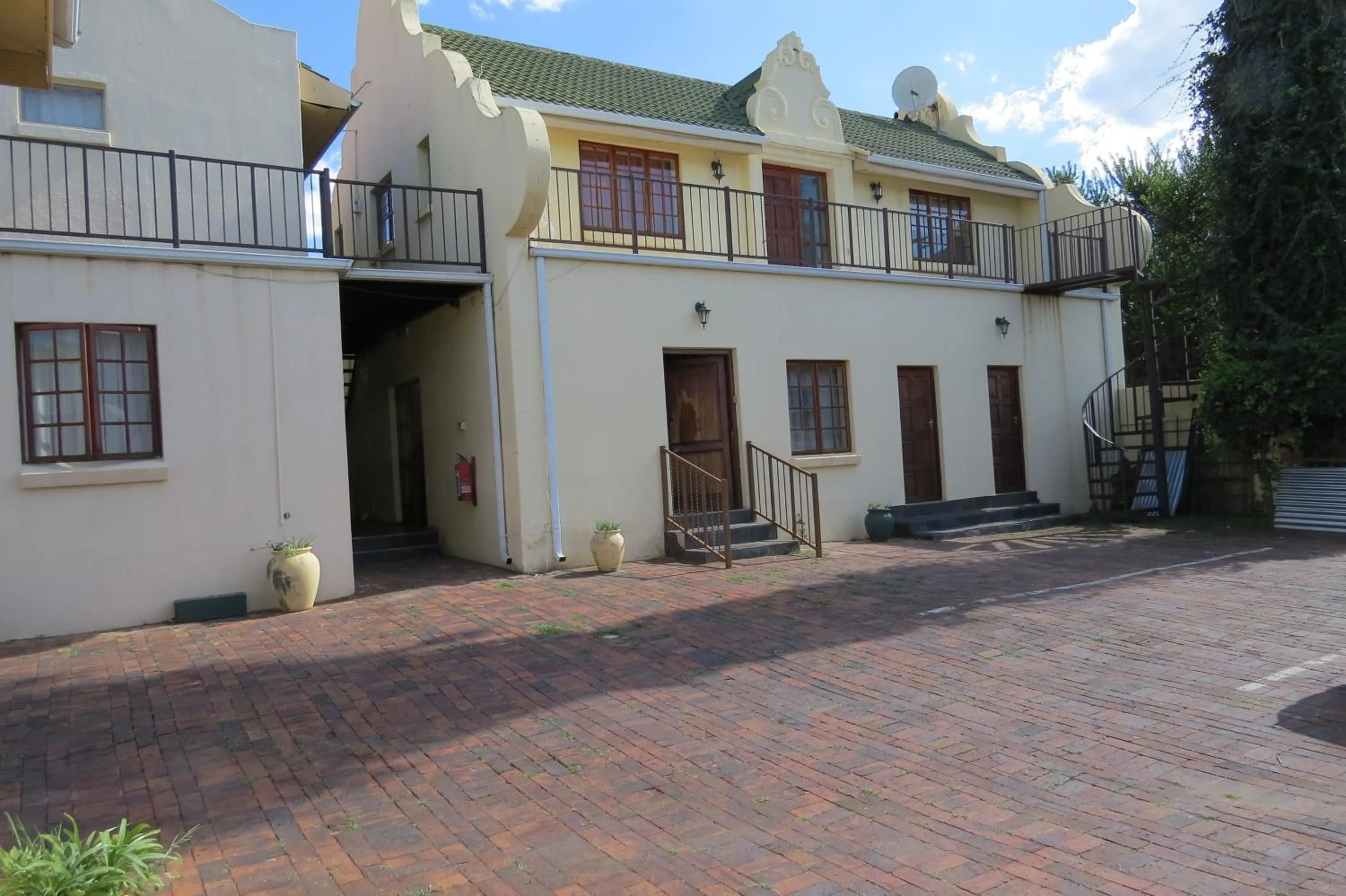 Property building in Lajava Guest Lodge