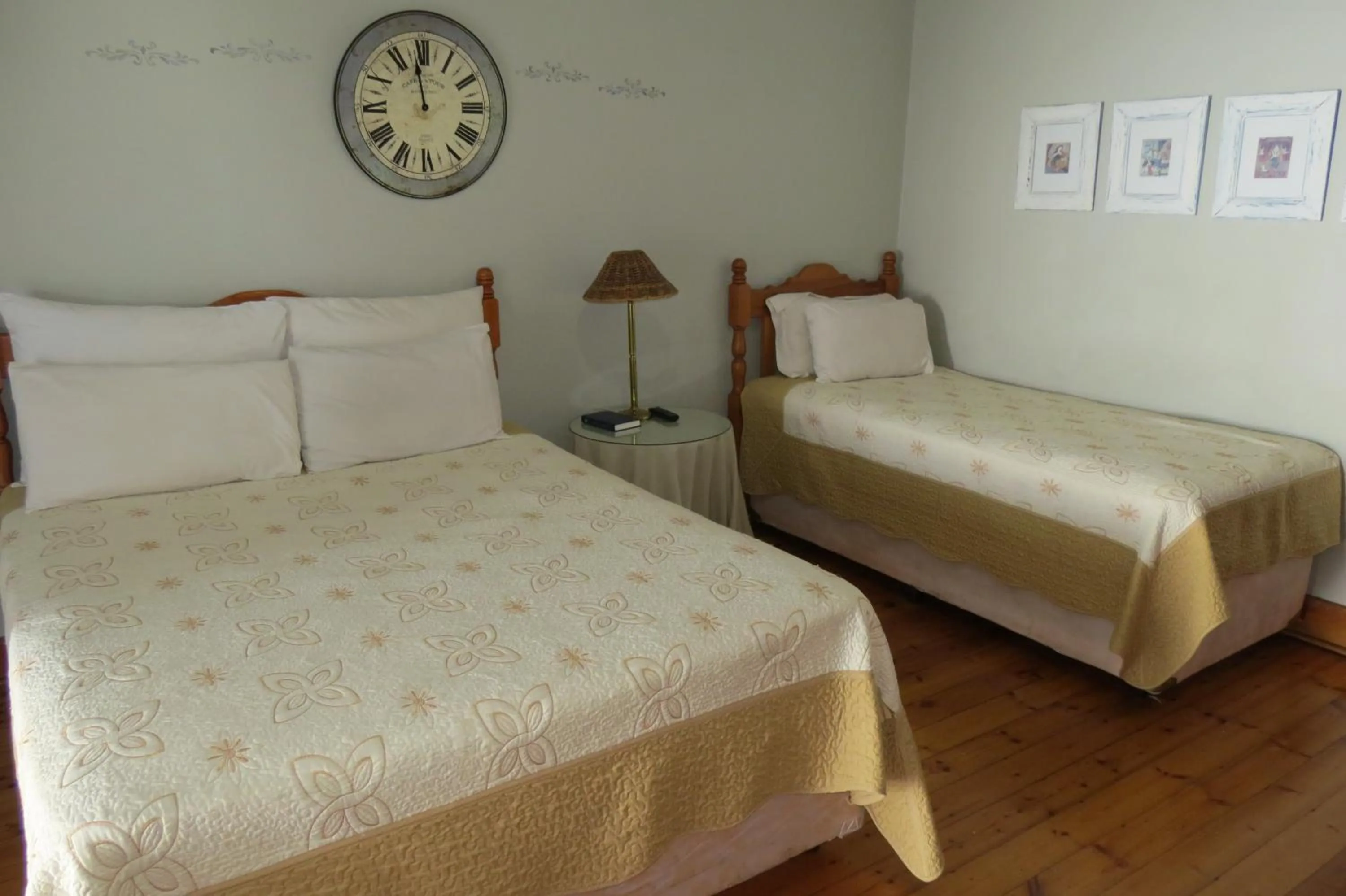 Bed in Lajava Guest Lodge