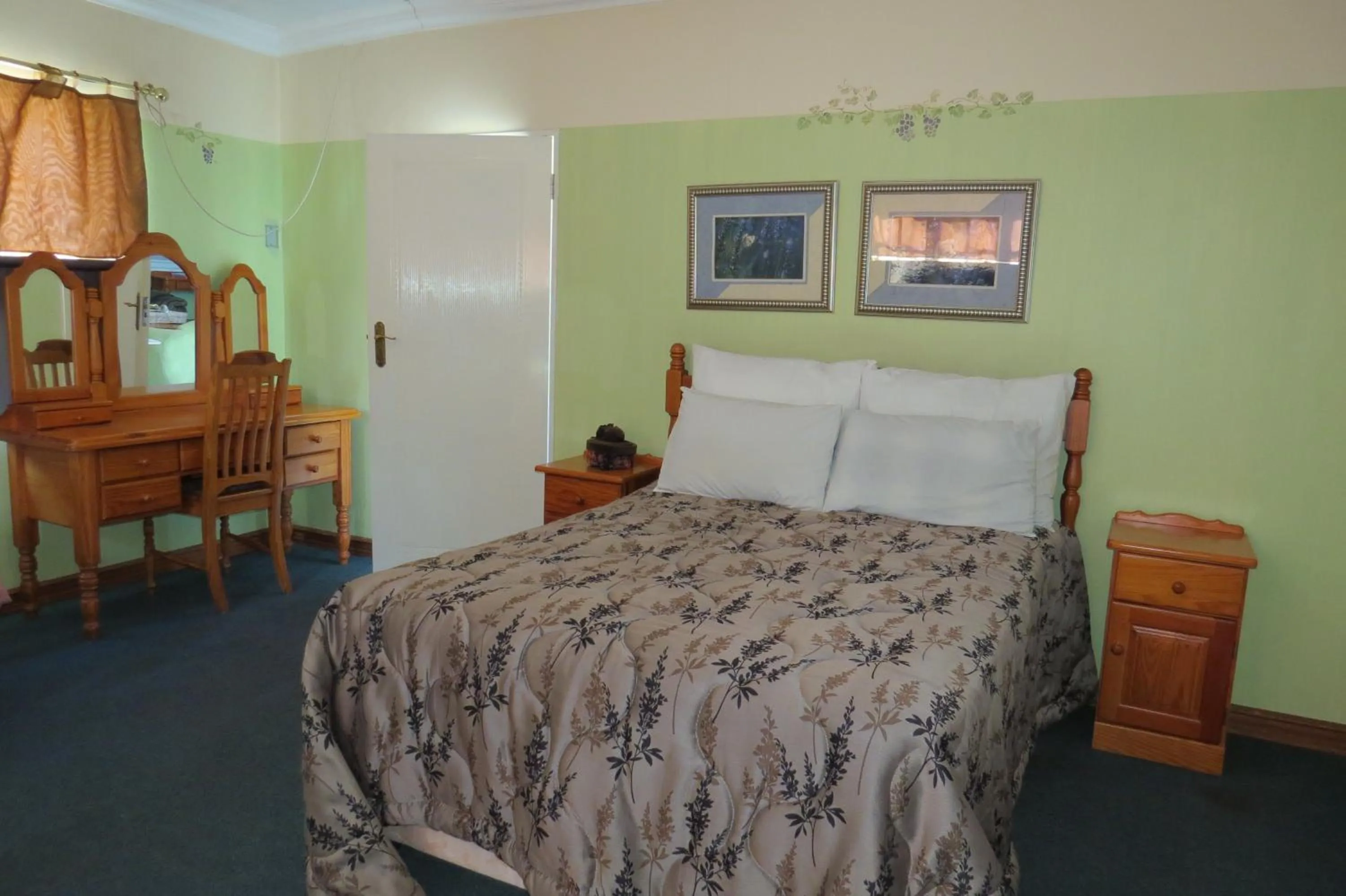 Bed in Lajava Guest Lodge