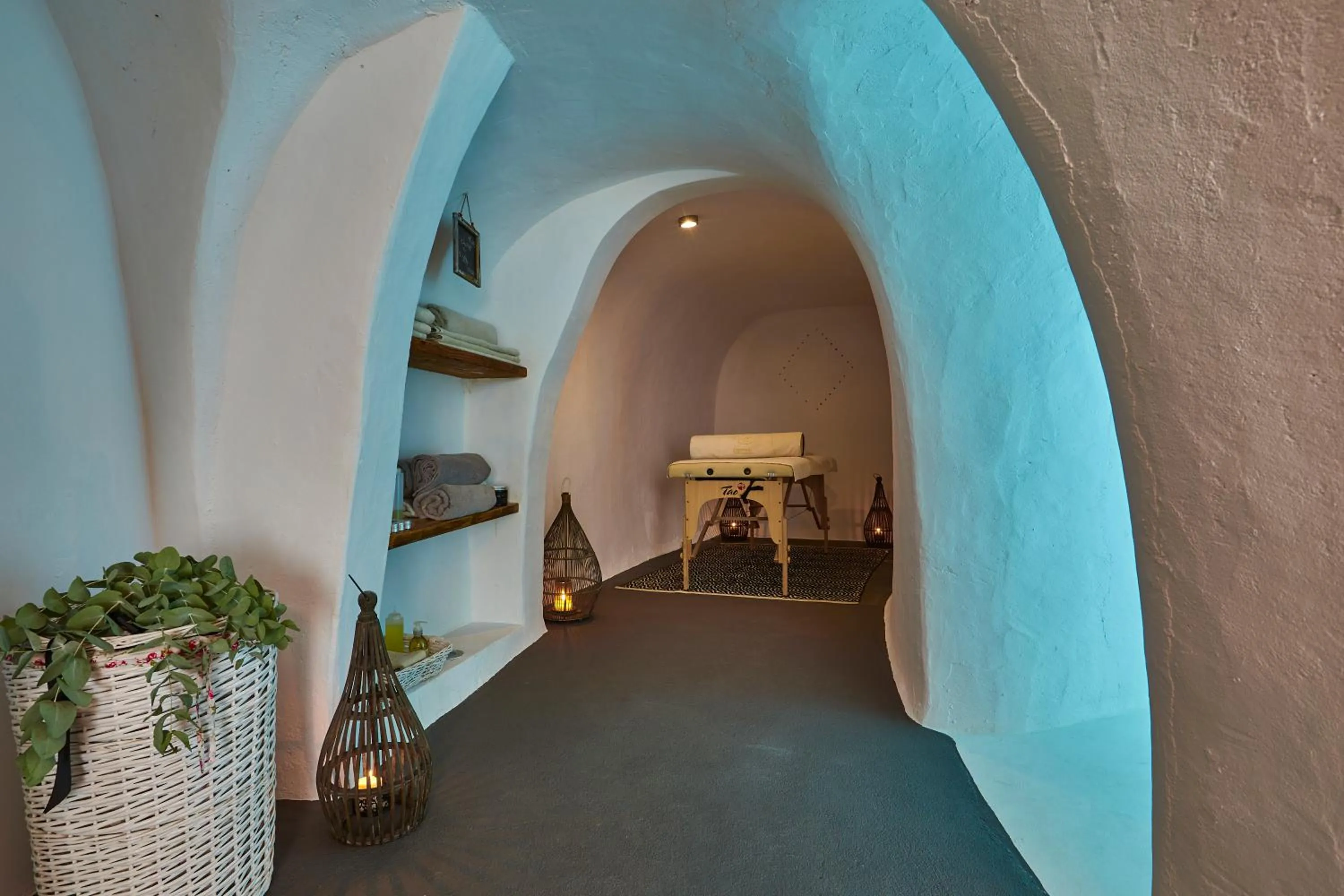 Massage in Thermes Luxury Villas And Spa
