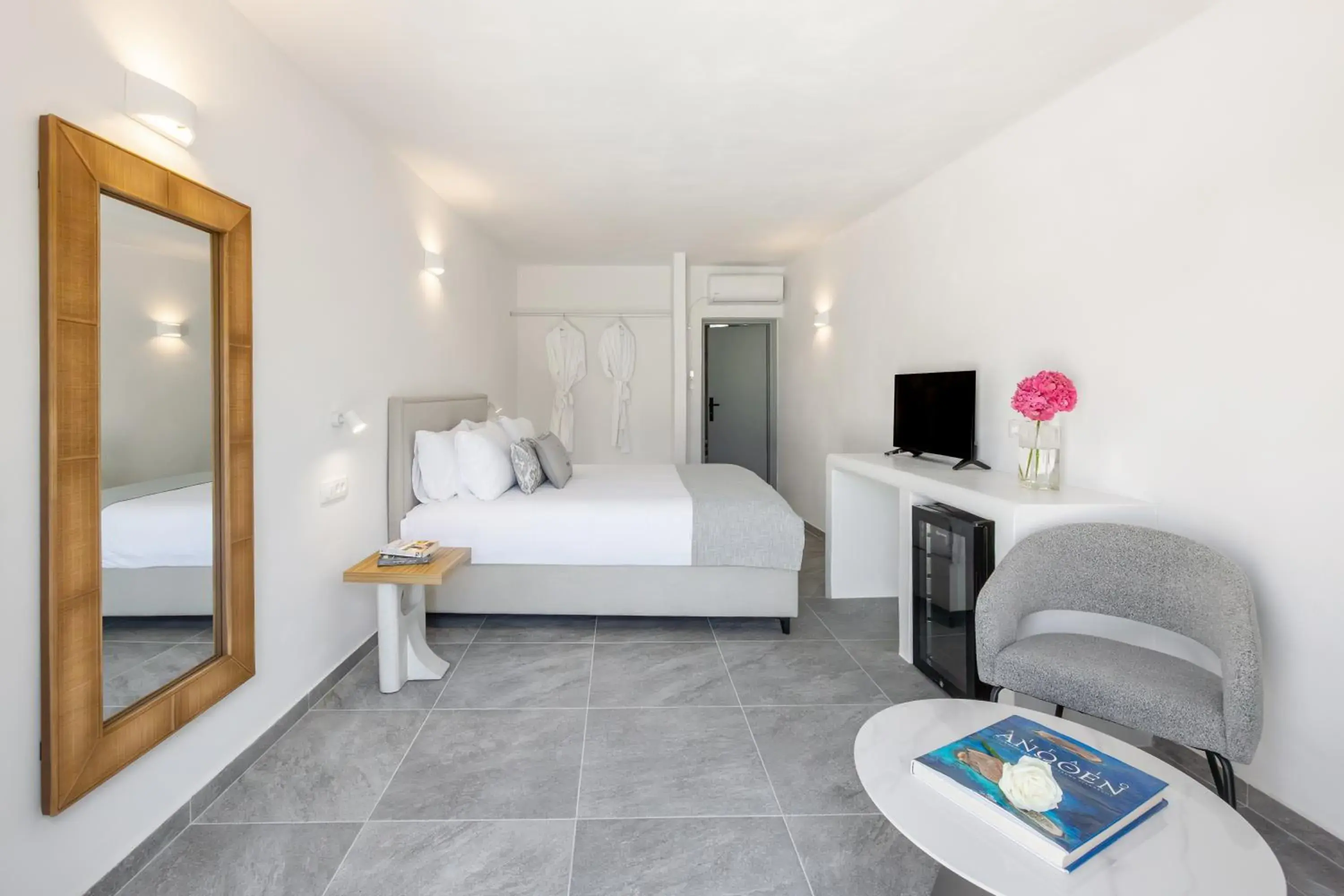 Photo of the whole room, Bed in Thermes Luxury Villas And Spa Photo of the whole room, Bed in Thermes Luxury Villas And Spa