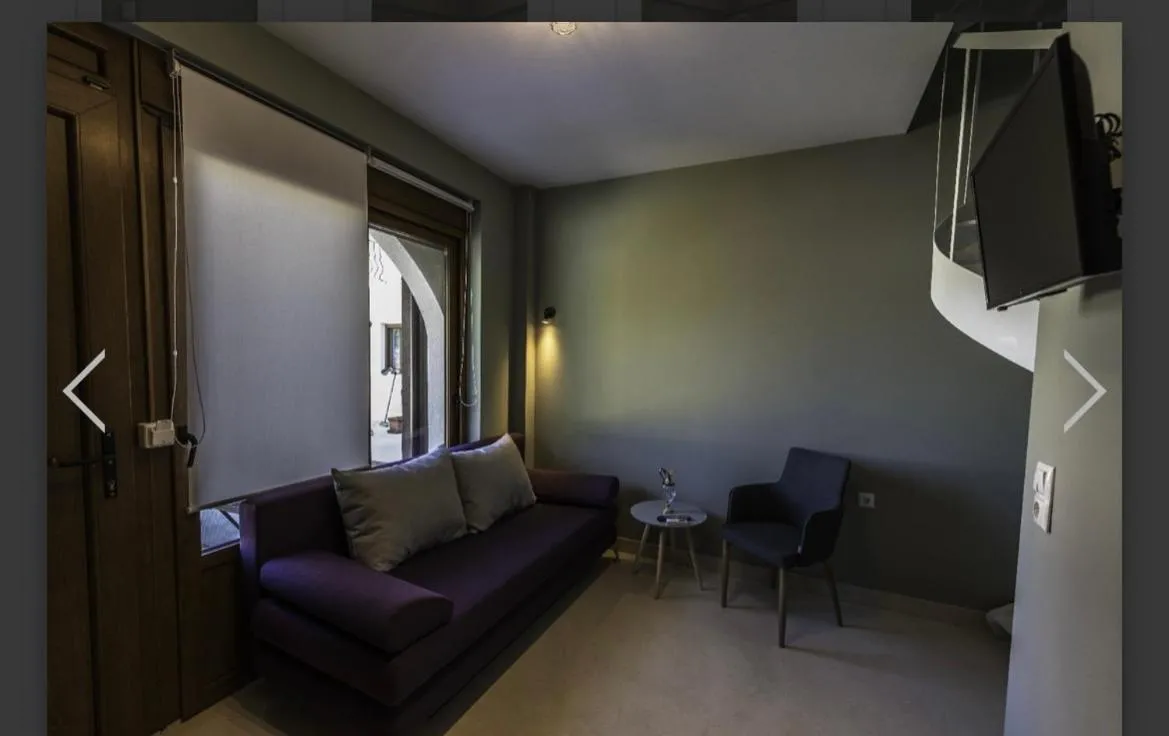 Seating area in Anthelia