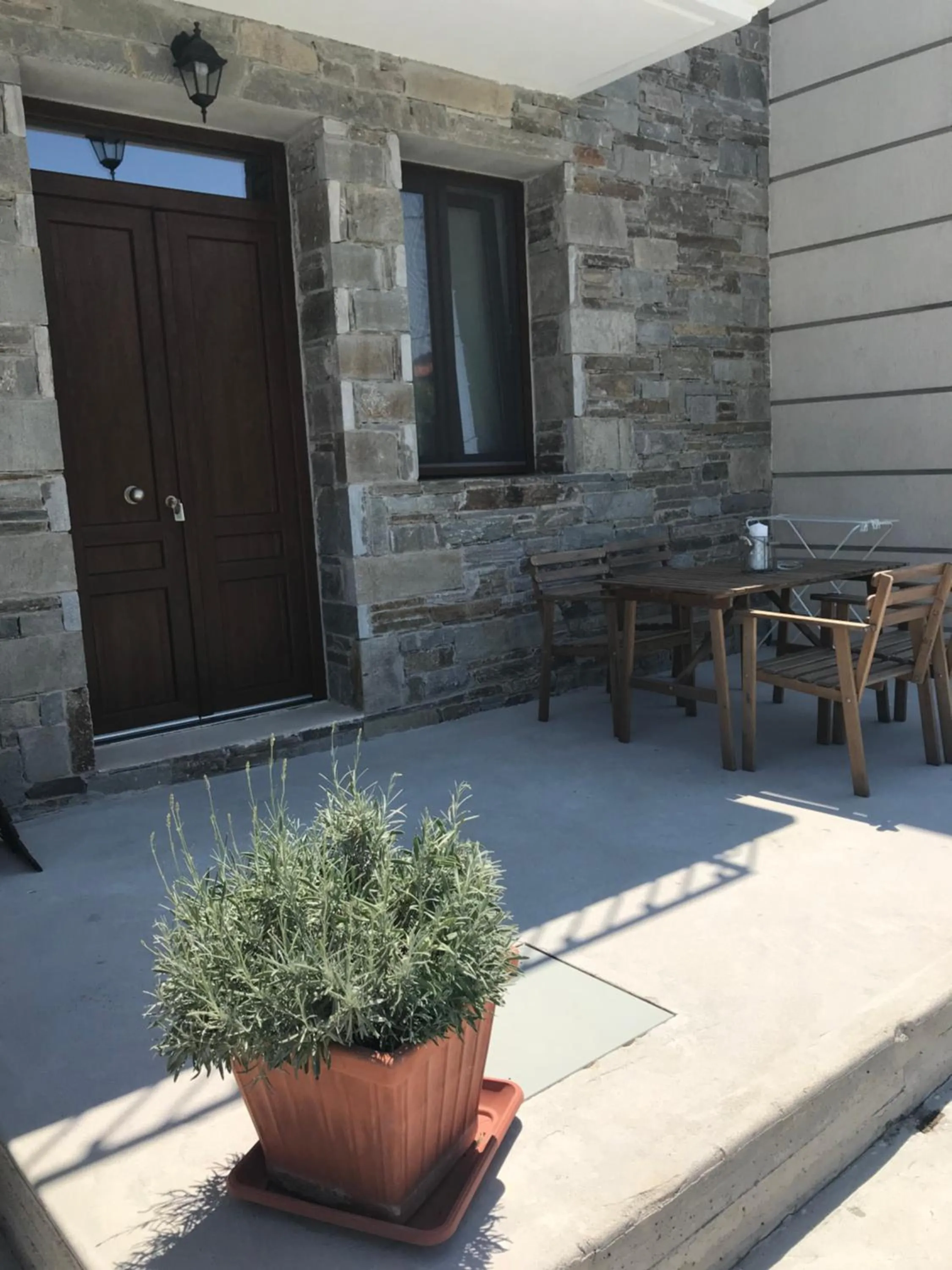 Facade/entrance in Anthelia