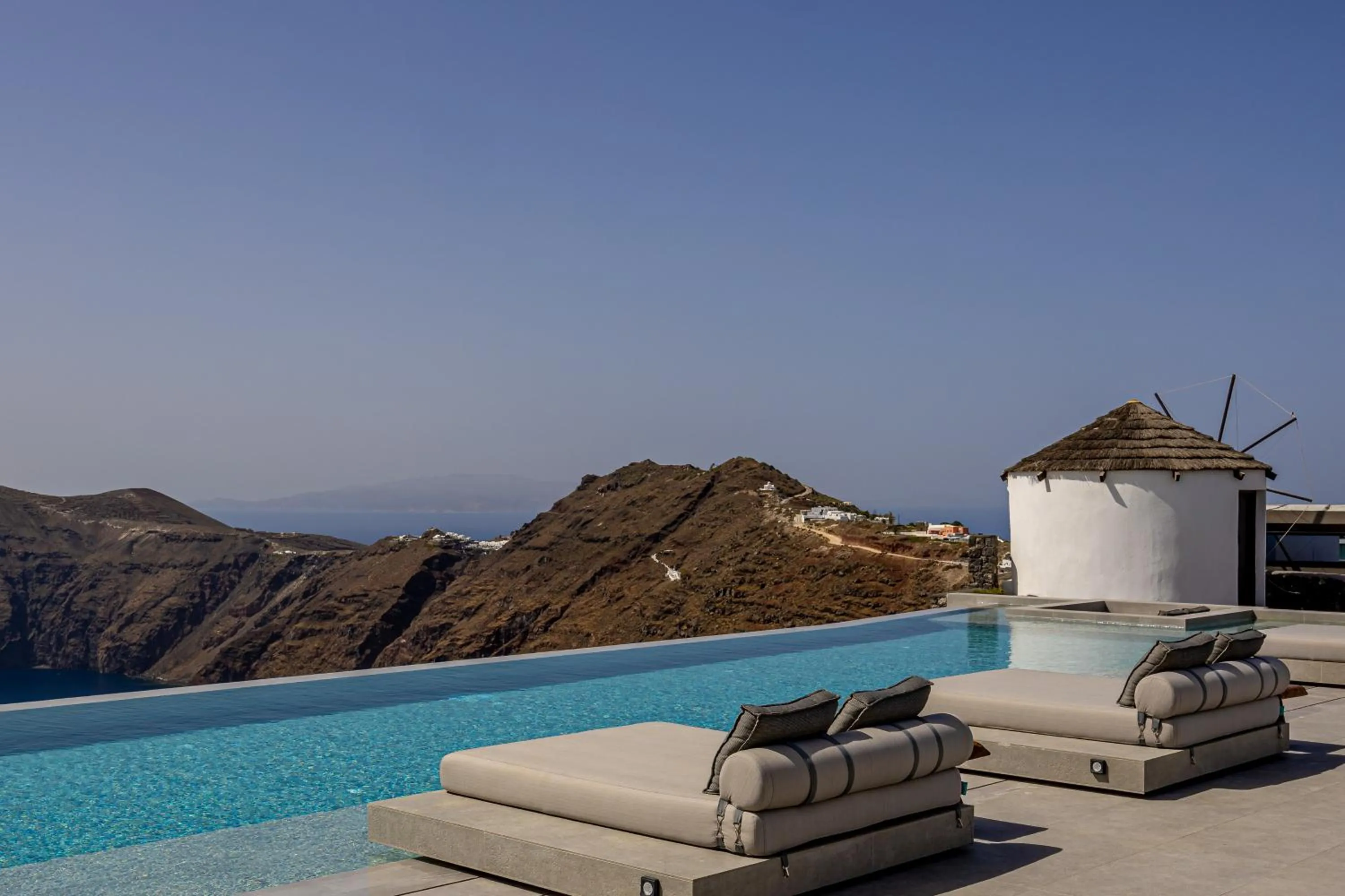 Swimming pool in Caldera's Memories