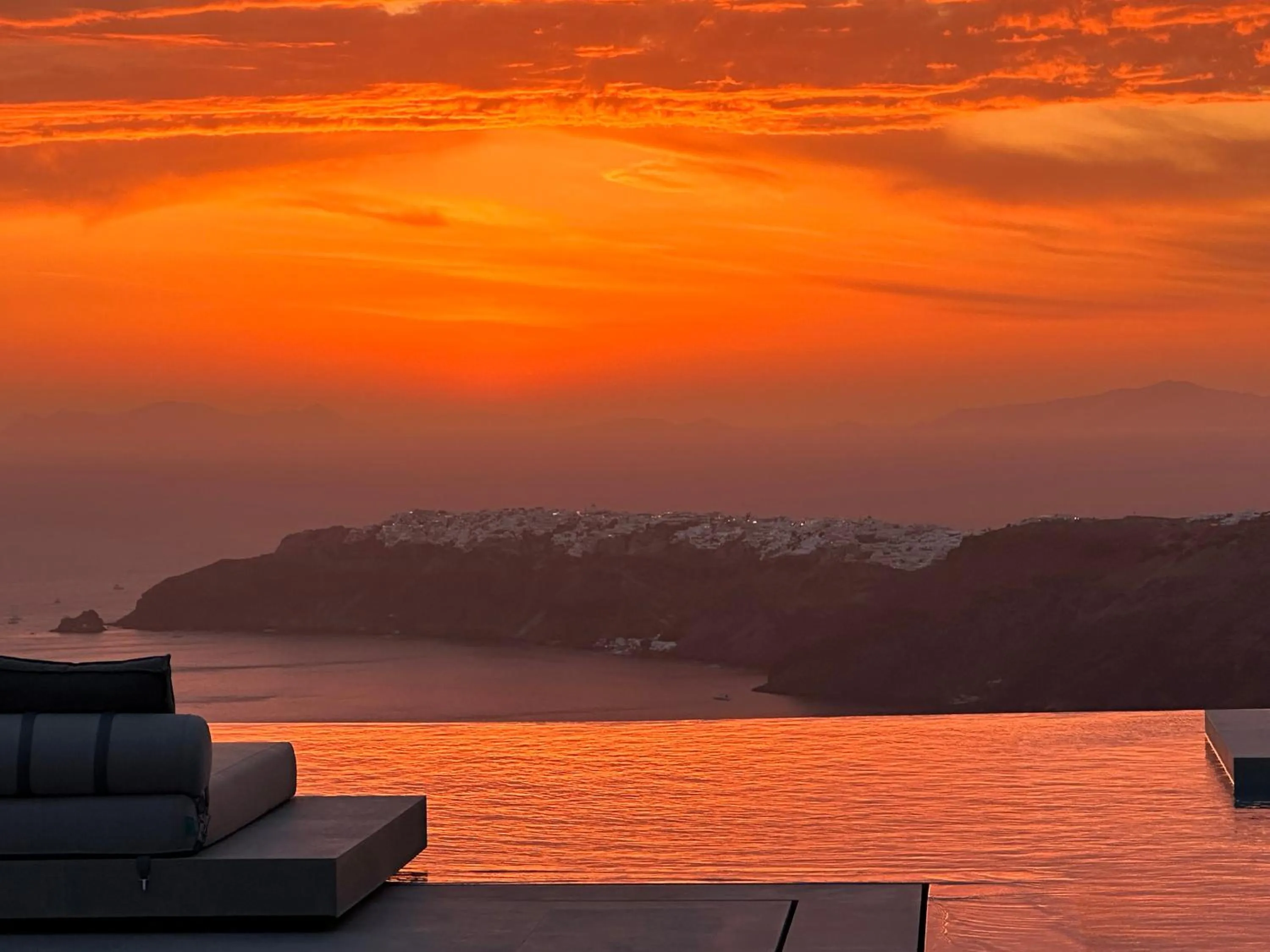 Sunset in Caldera's Memories