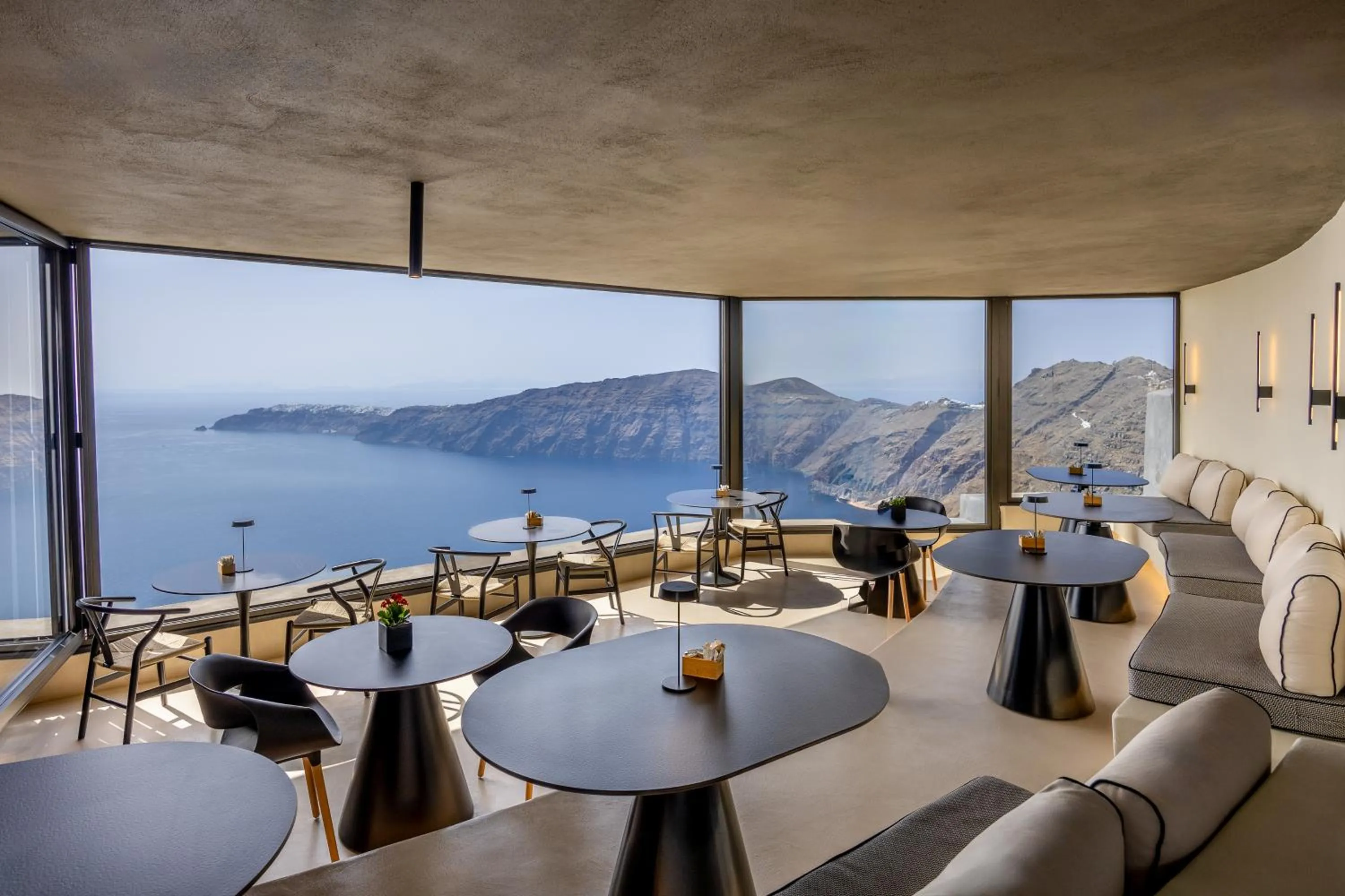 Breakfast in Caldera's Memories