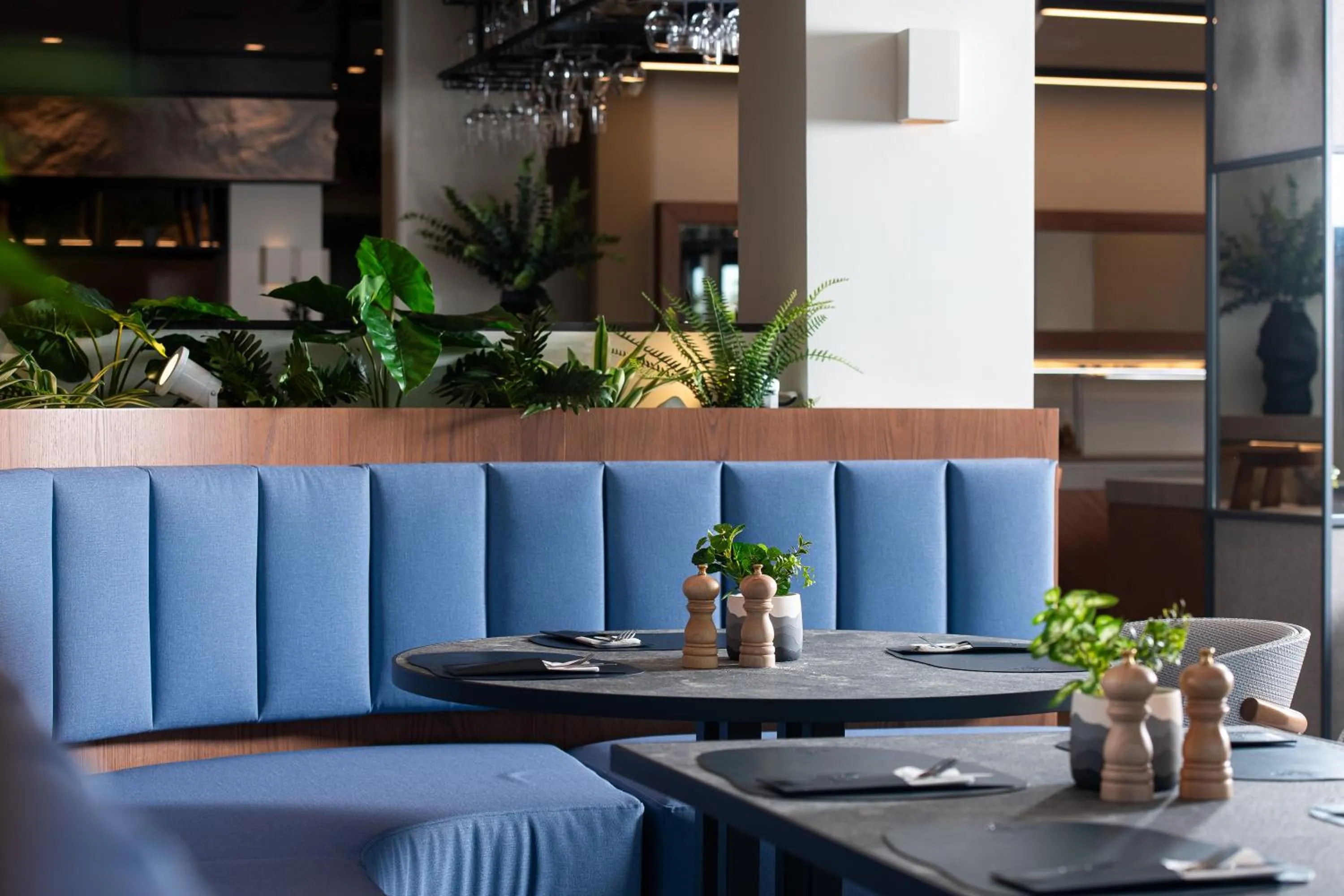 Restaurant/places to eat in Olympic Star Beach Hotel