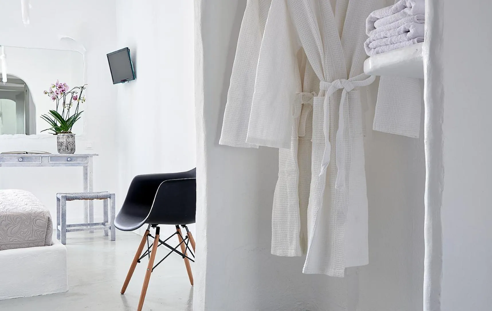 Photo of the whole room in Milos Hotel