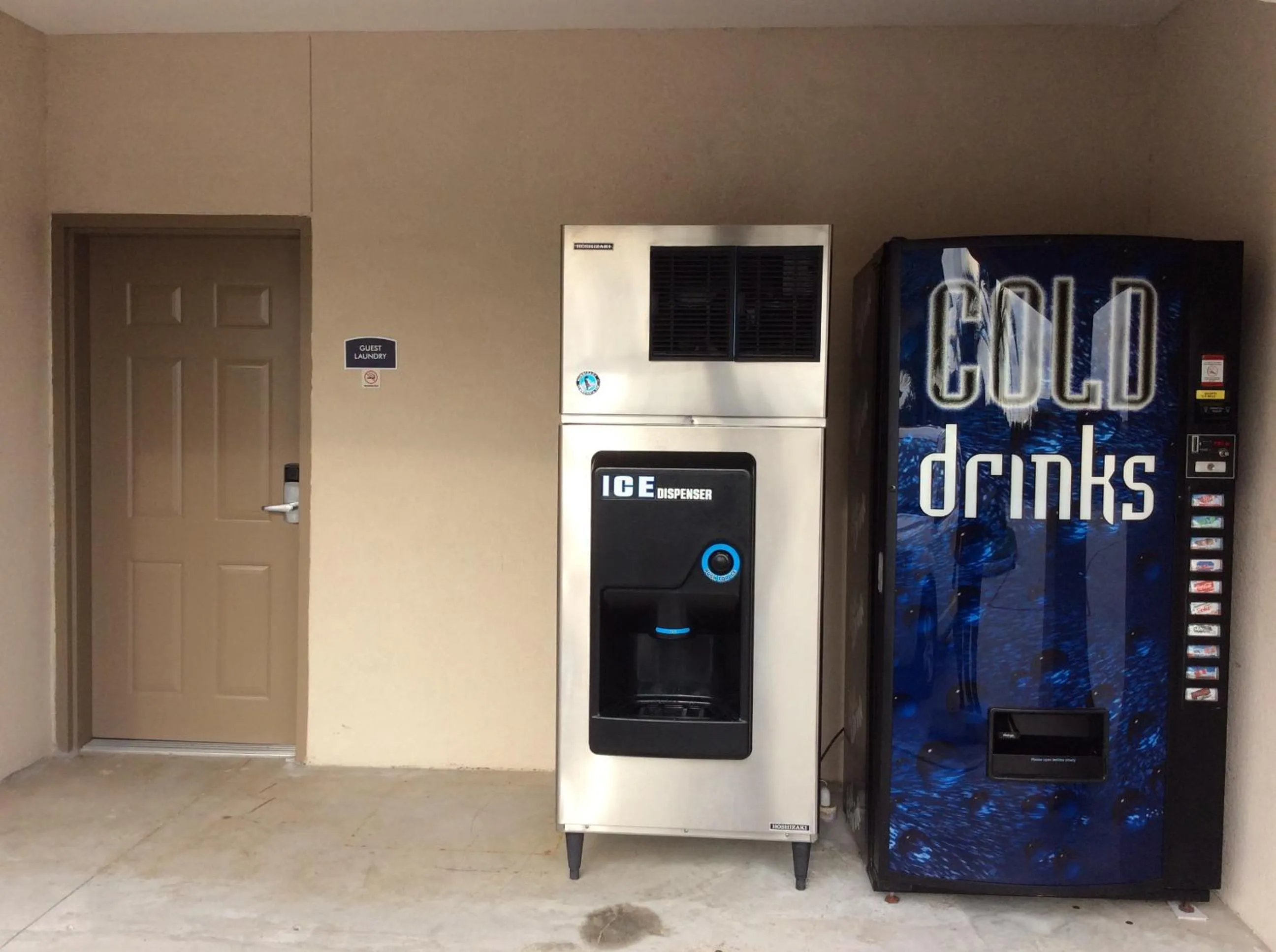 Drinks in Regency Inn & Suites- NW Houston