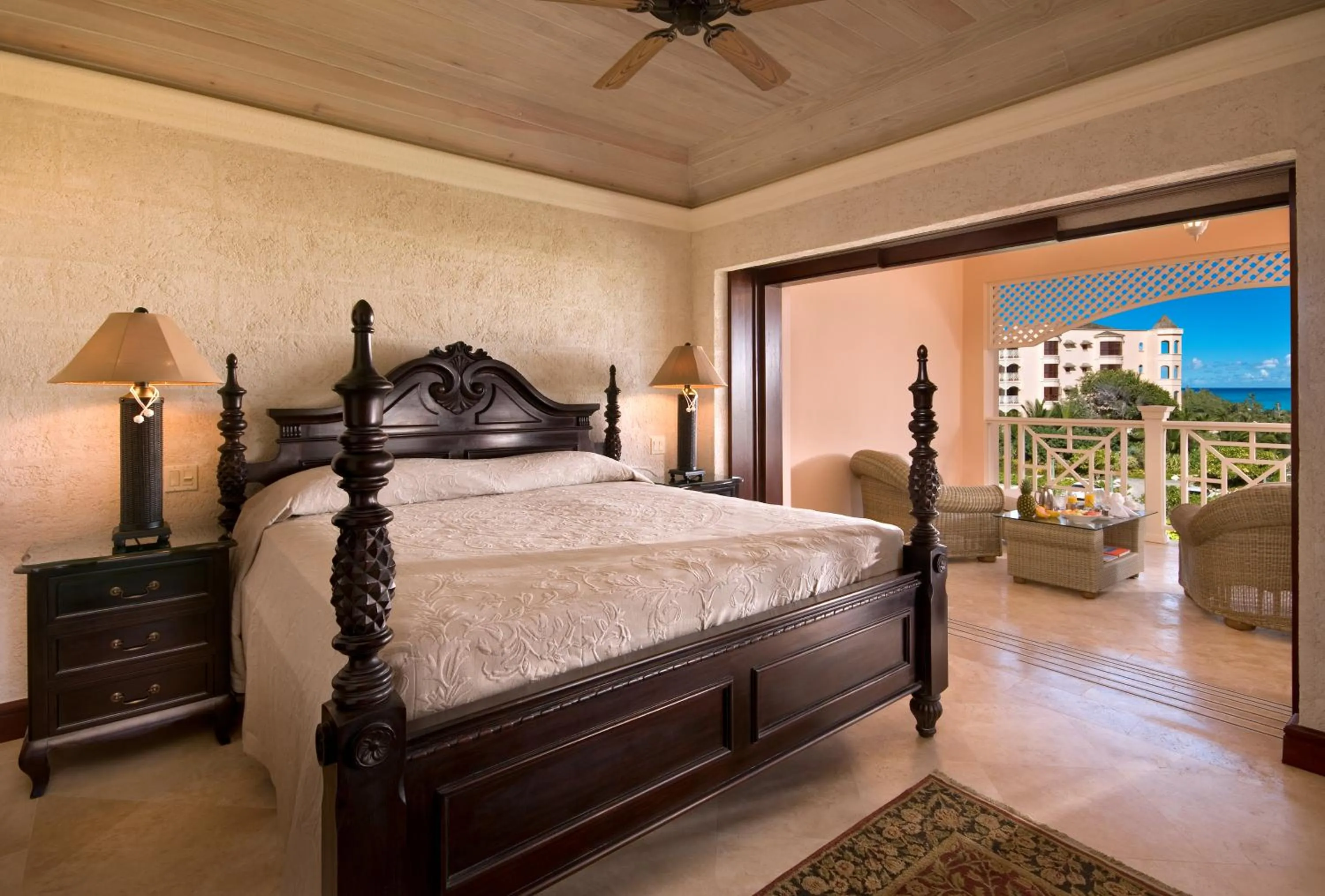 Balcony/Terrace, Bed in The Crane Resort