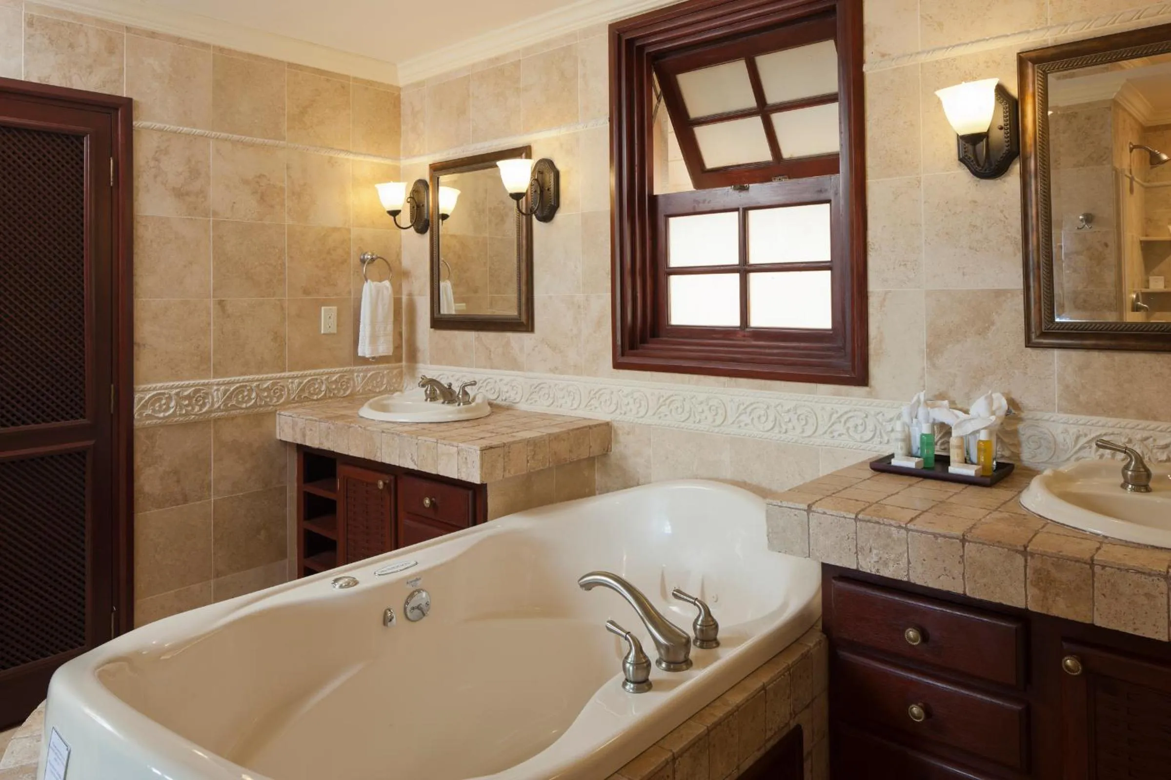 Bathroom in The Crane Resort