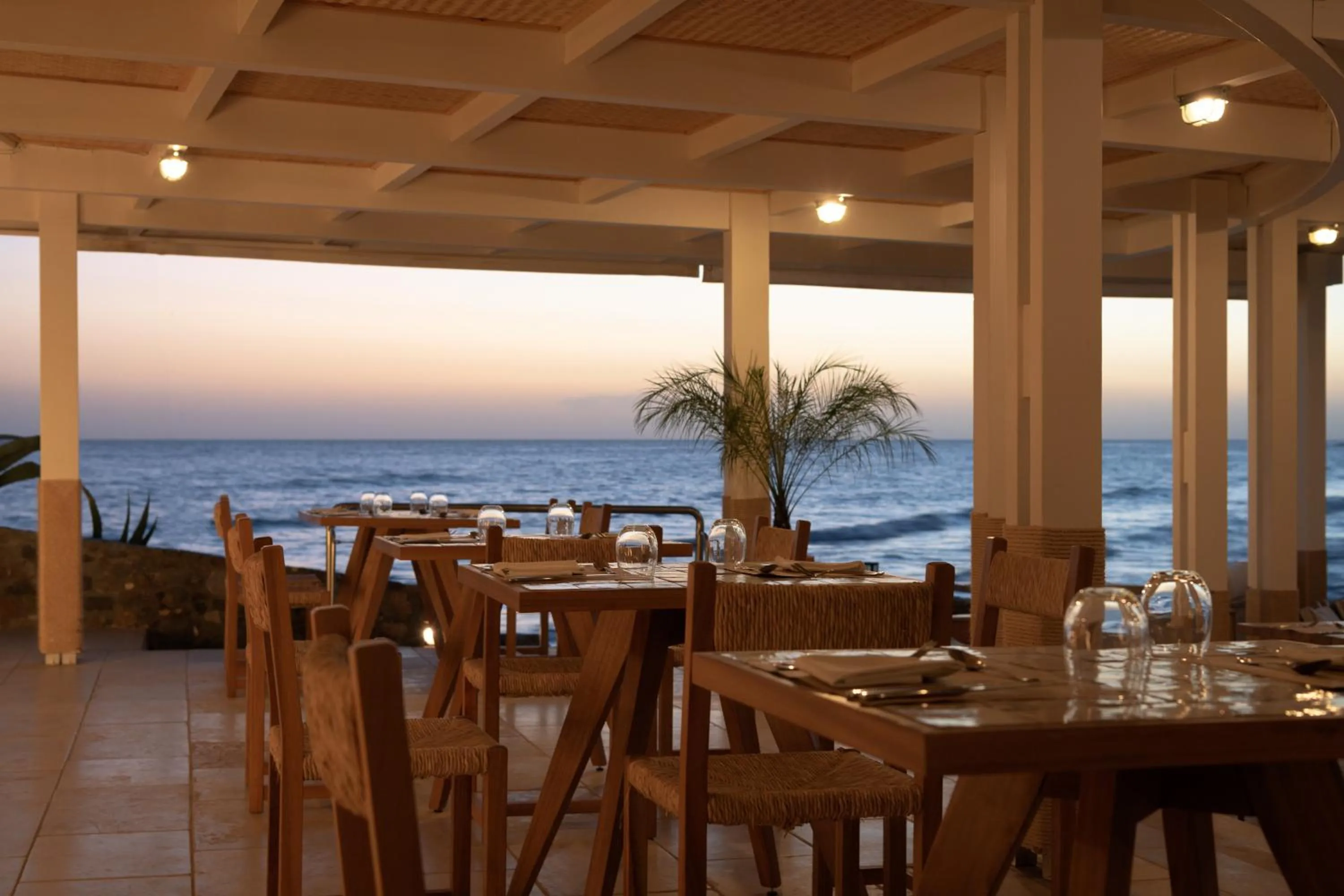 Restaurant/places to eat in Ikaros Beach, Luxury Resort & Spa - Adults Only