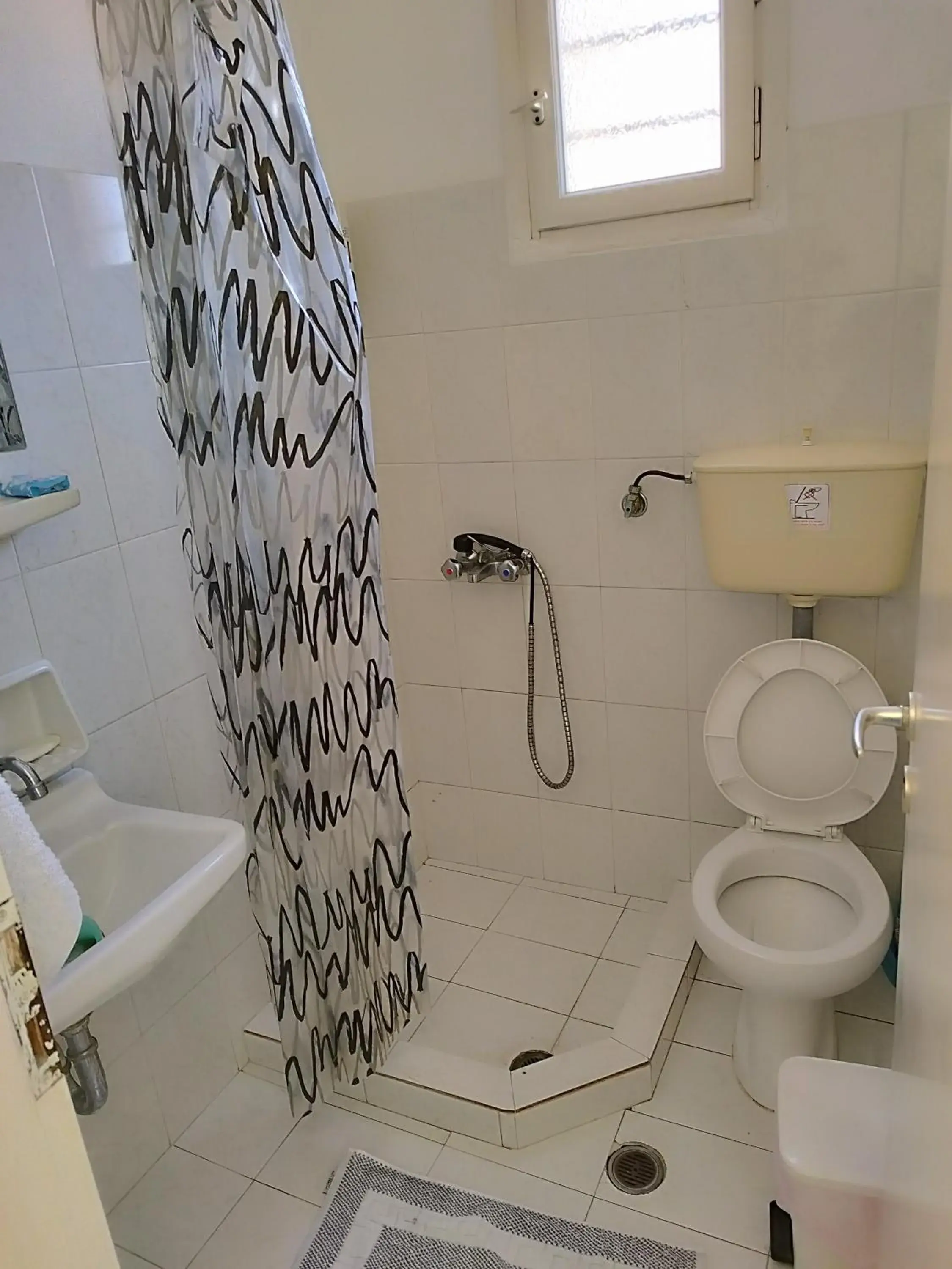 Economy Quadruple Room in Ios Pelagos Economy Quadruple Room in Ios Pelagos