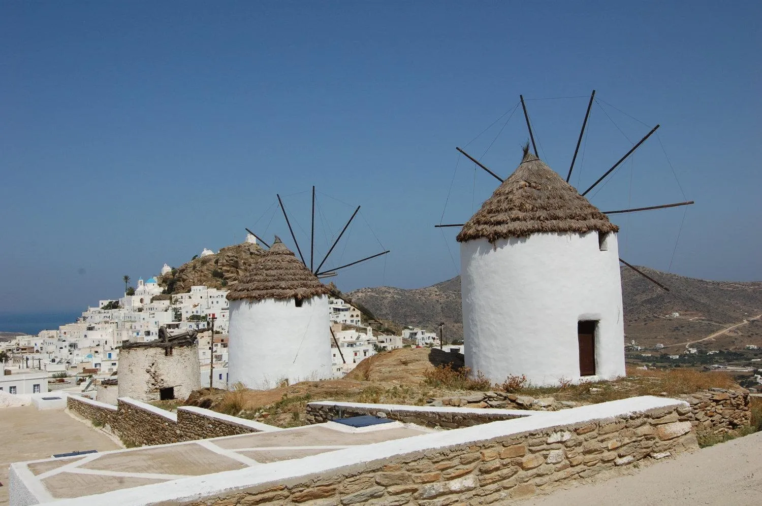 Area and facilities in Ios Pelagos