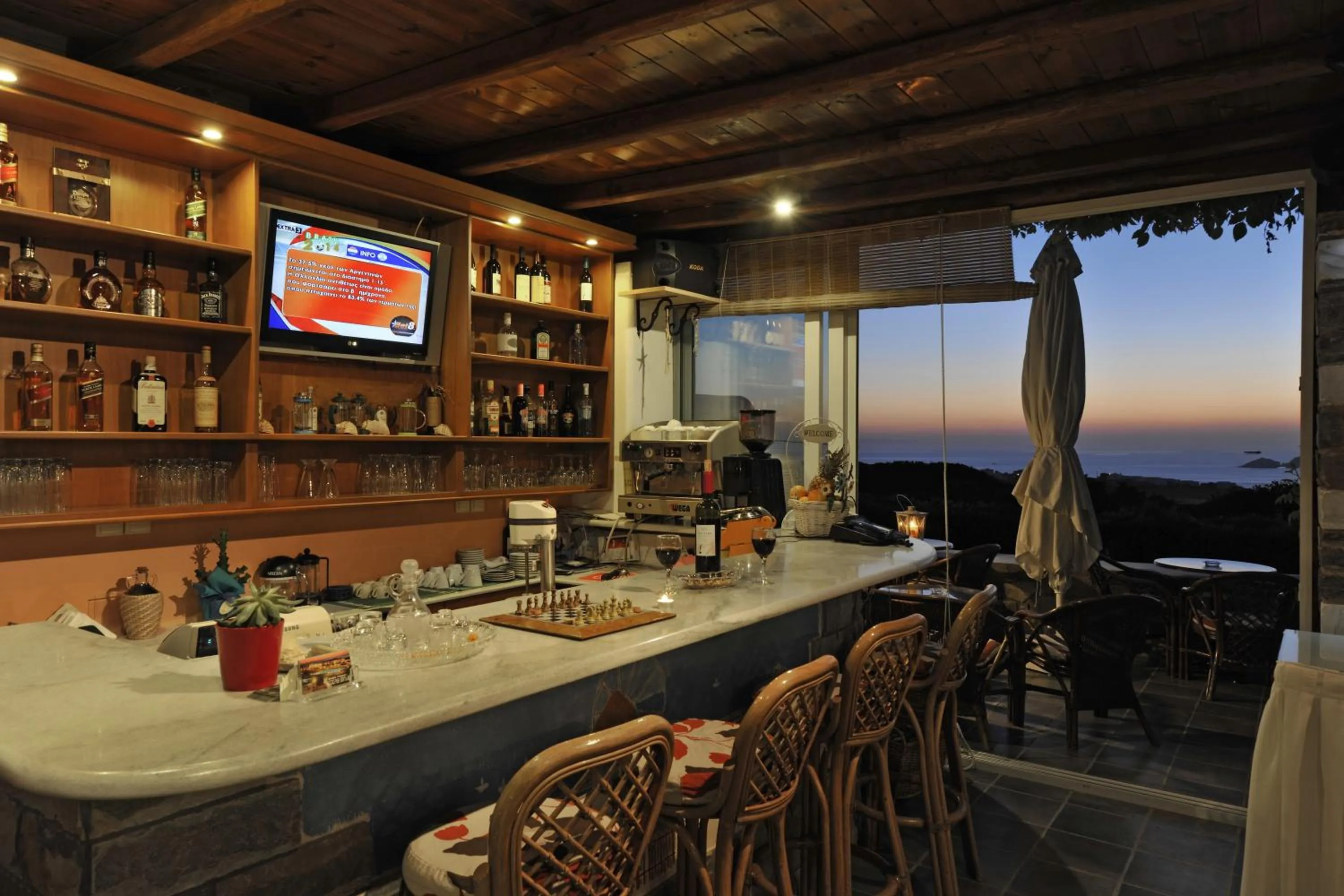 Restaurant/places to eat in Fragoulis Village