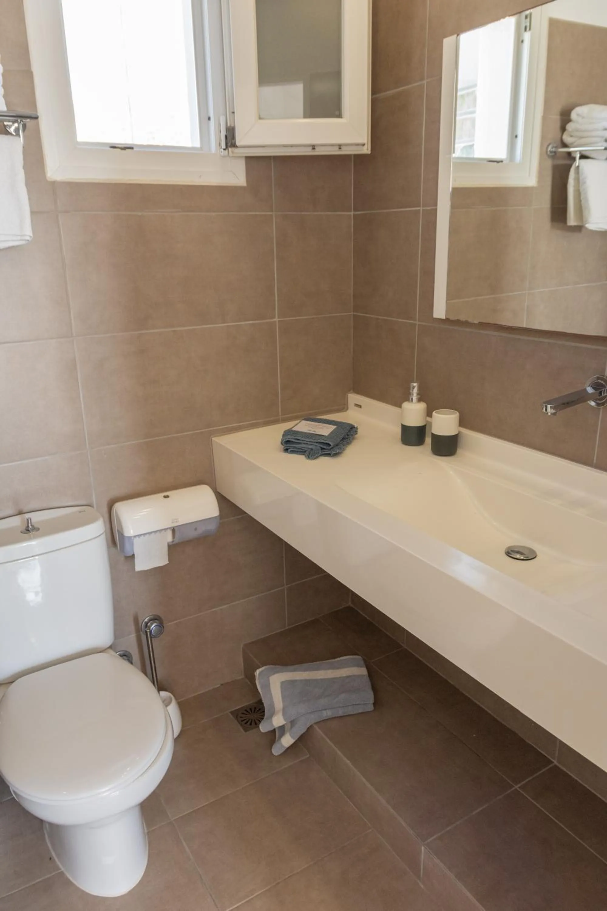 Bathroom in Fragoulis Village