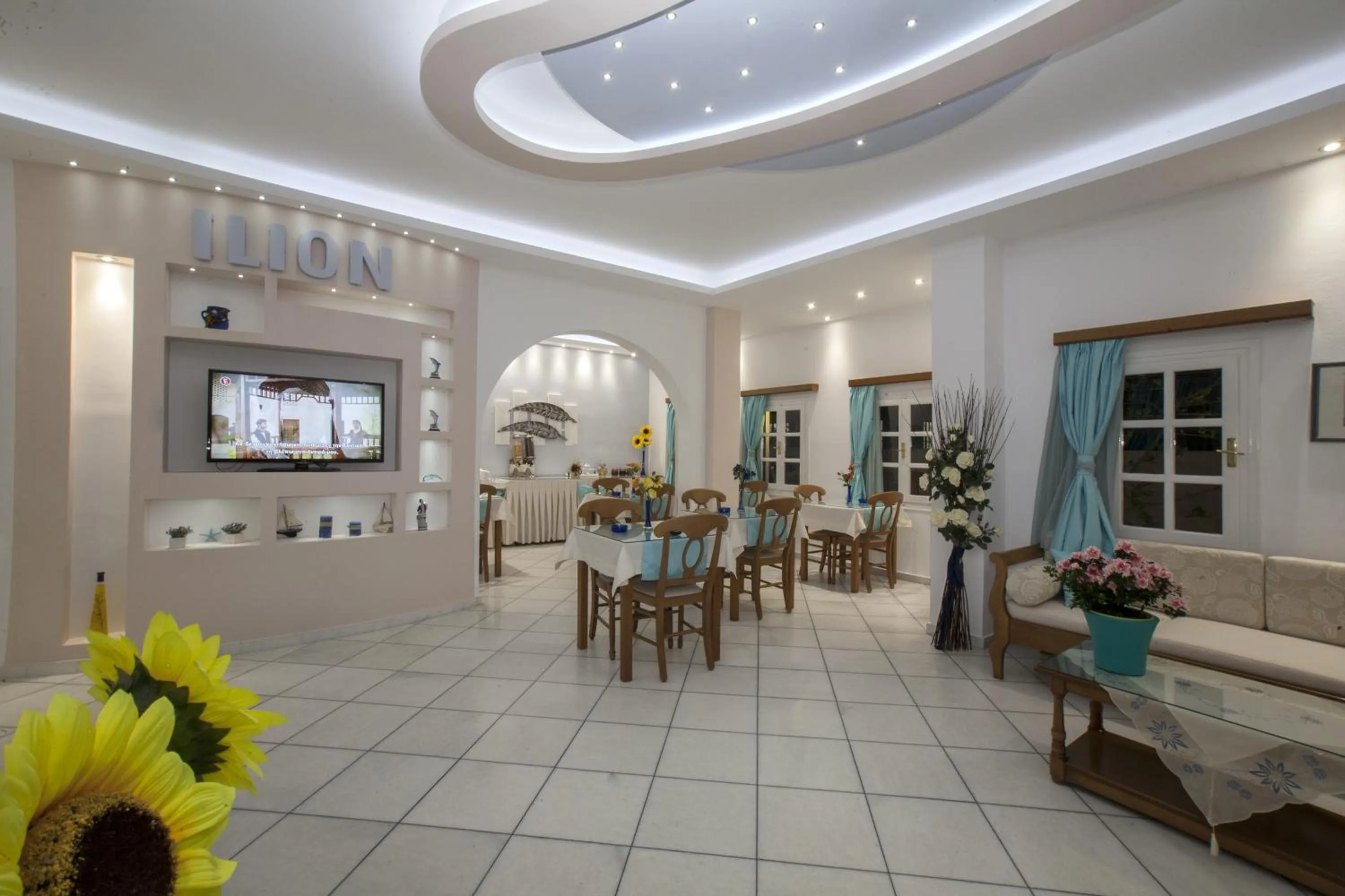 Lounge or bar in Ilion Hotel