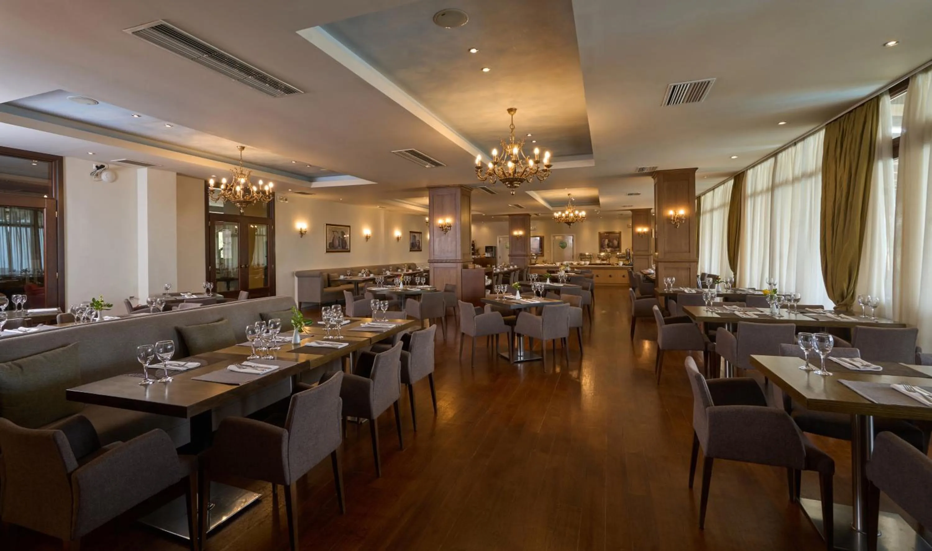 Restaurant/places to eat in Xenia Palace Portaria