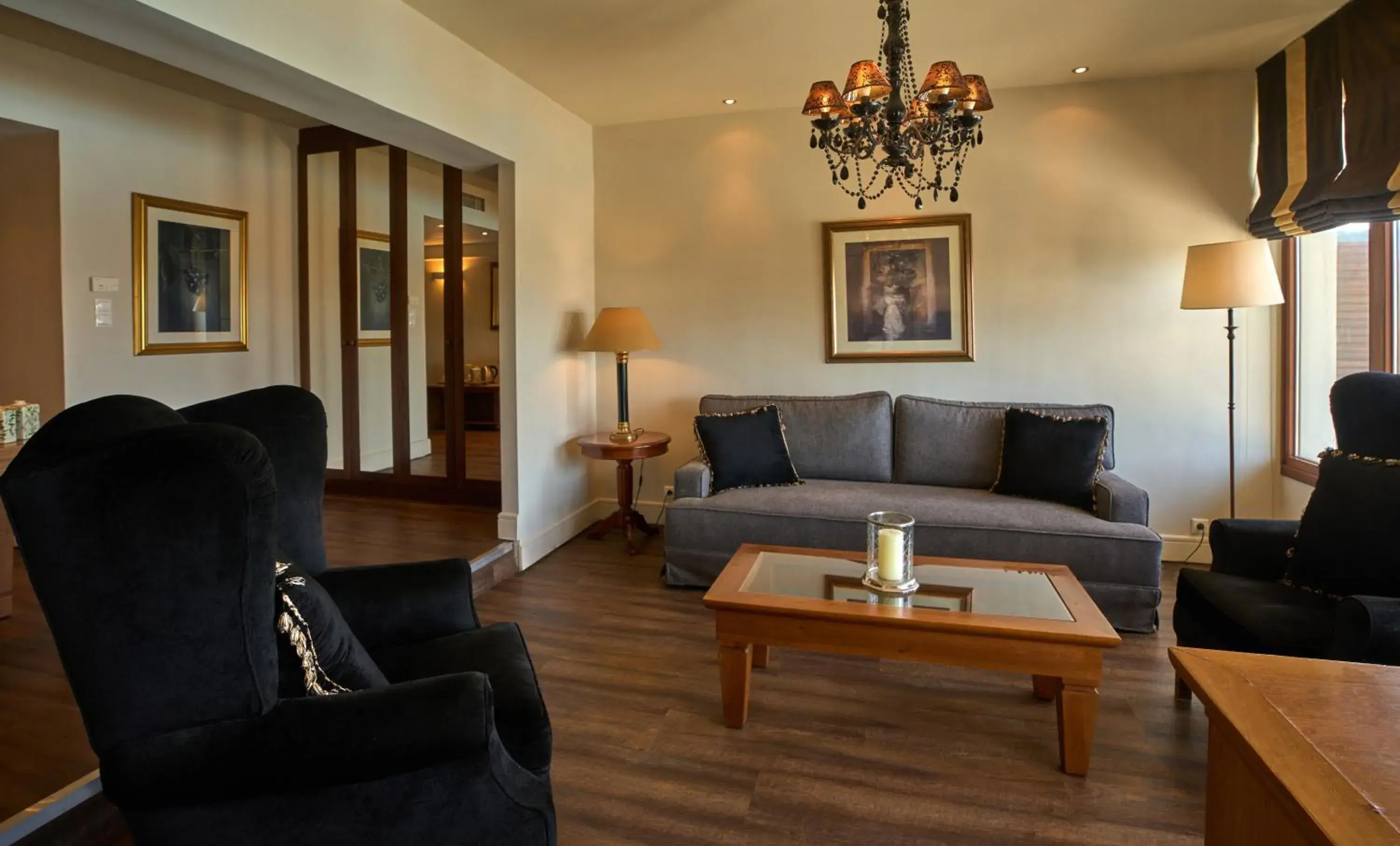 Property building in Xenia Palace Portaria Property building in Xenia Palace Portaria