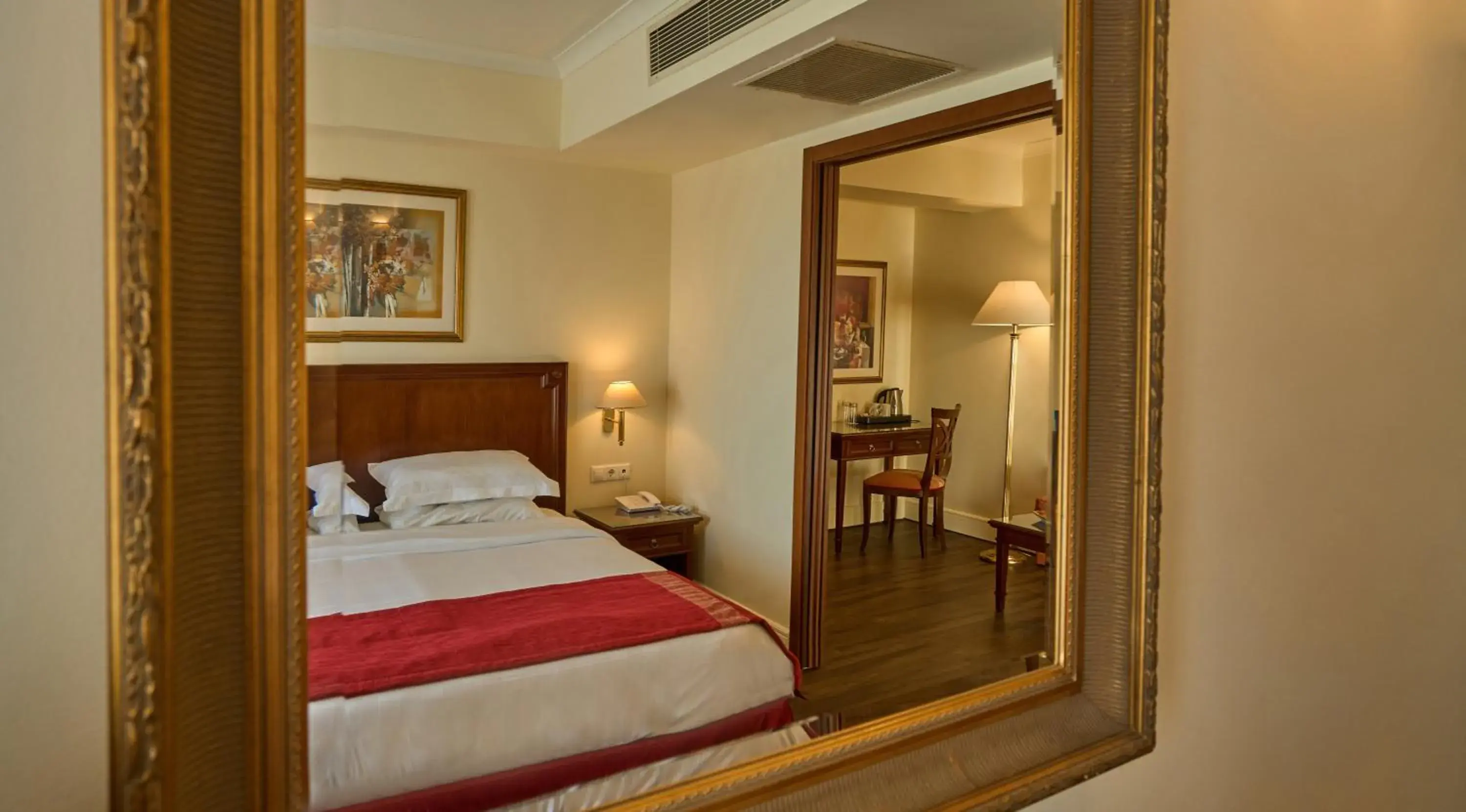 Junior Suite with Sea View in Volos Palace Junior Suite with Sea View in Volos Palace