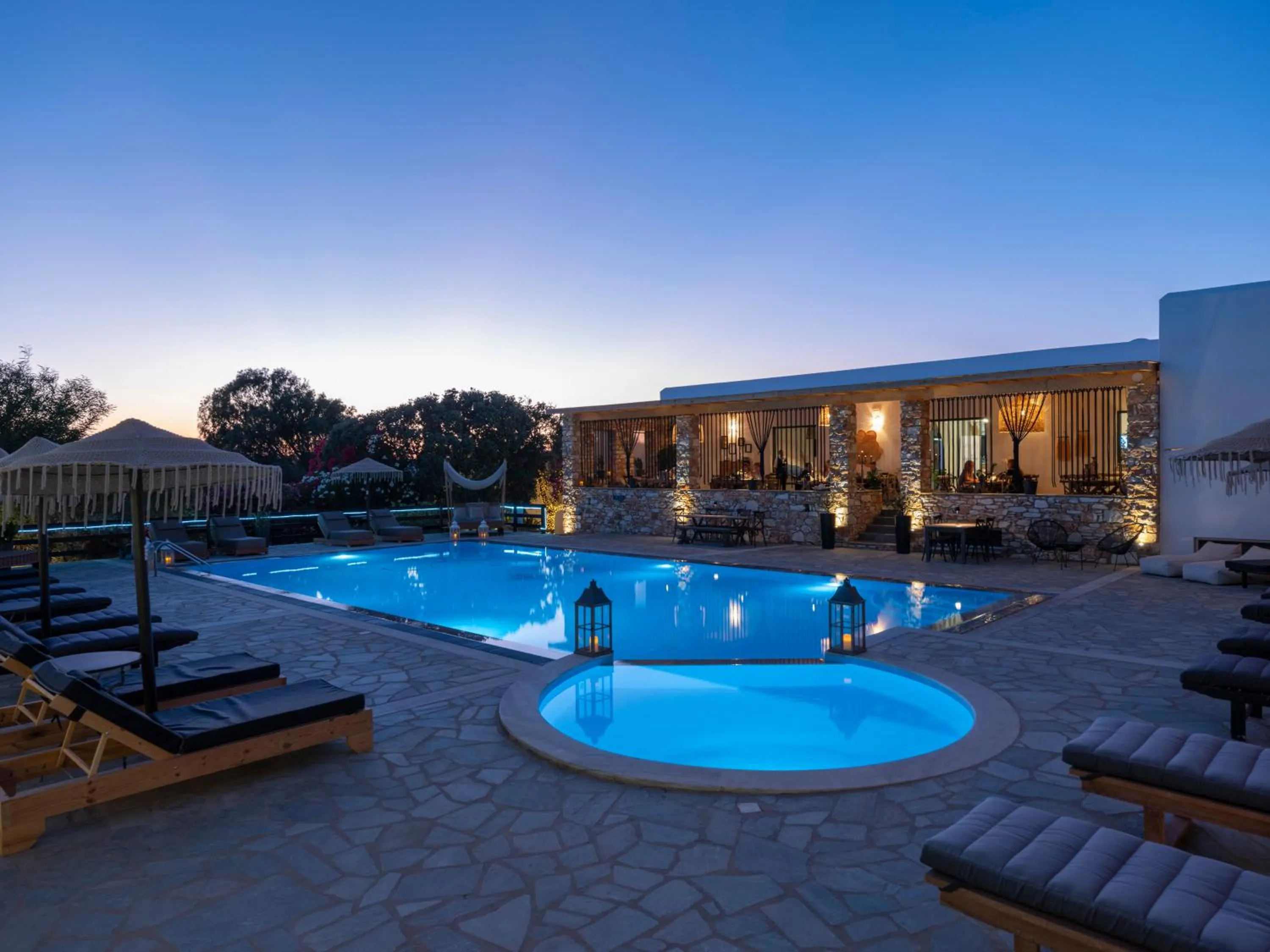 Property building in Parosland Hotel