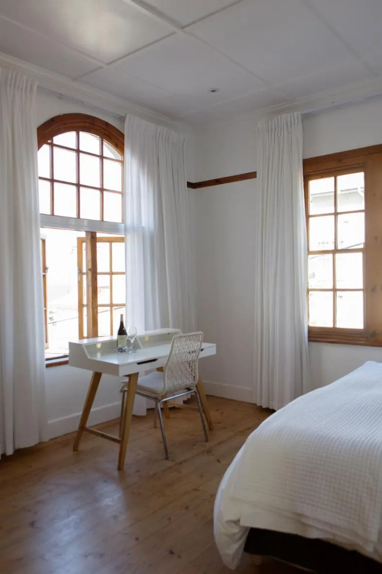 Day, Bed in Chartfield Guesthouse