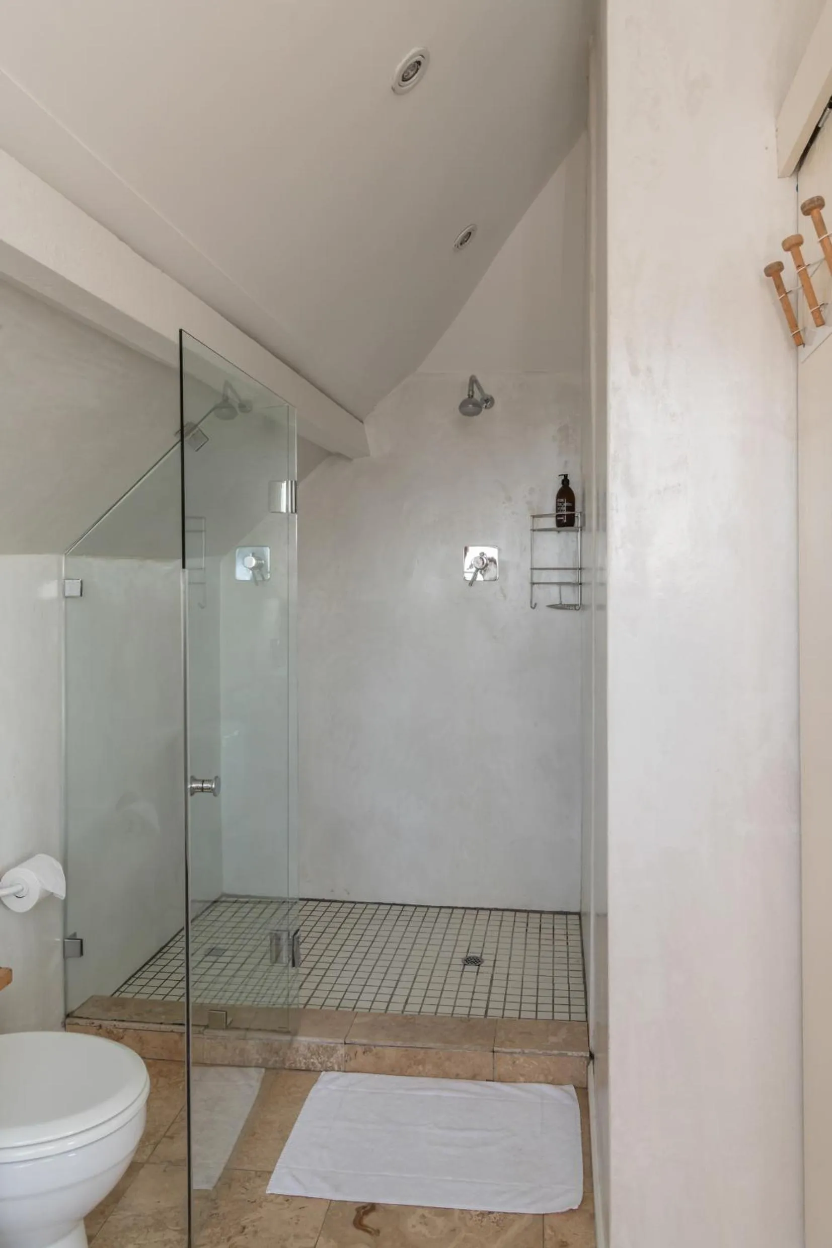 Bathroom in Chartfield Guesthouse