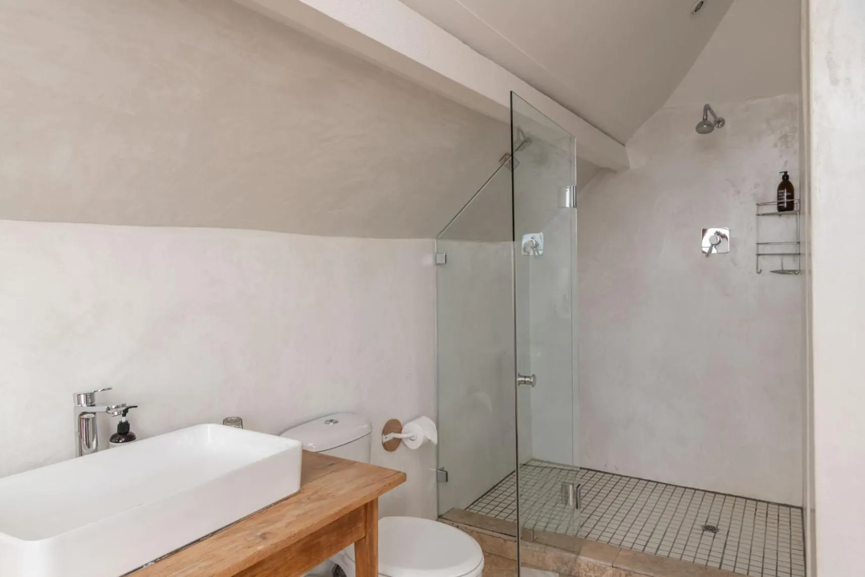 Bathroom in Chartfield Guesthouse