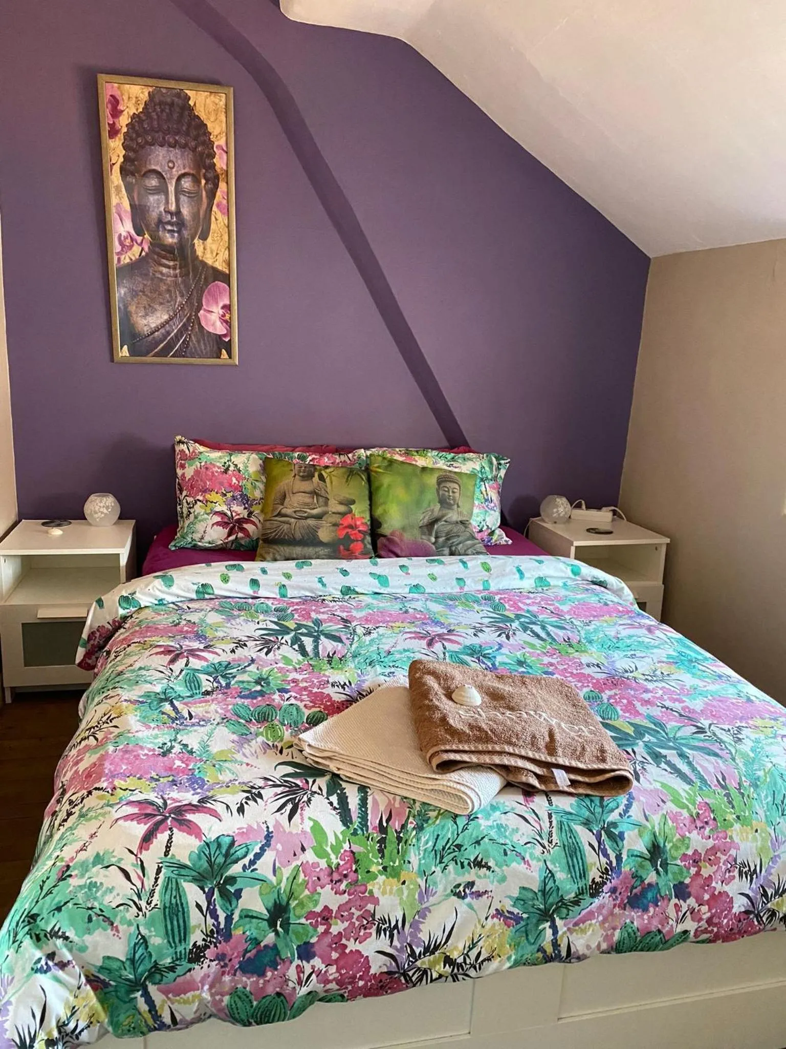 Bed in The Paintshop Hostel