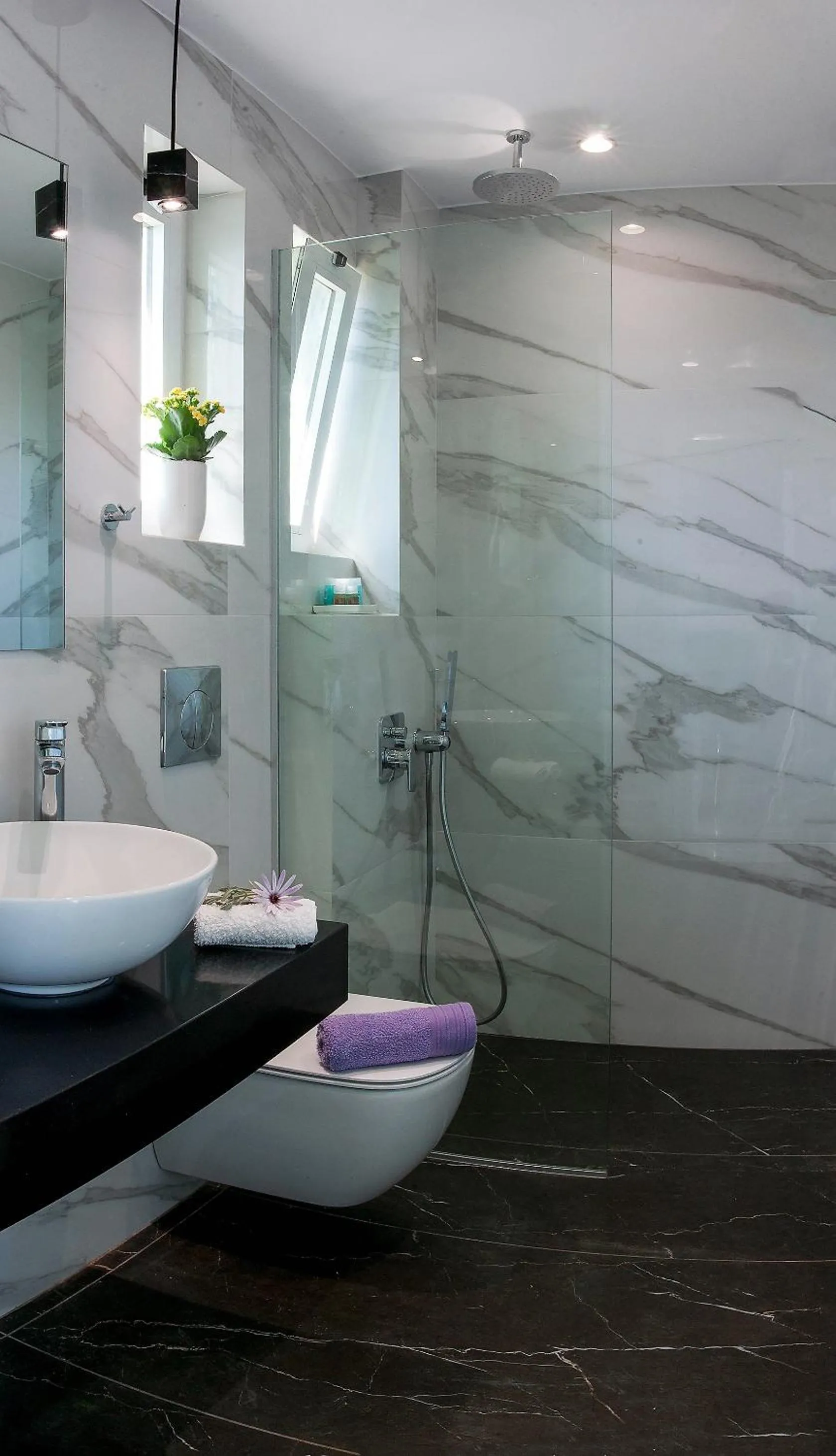 Shower in Villa Life