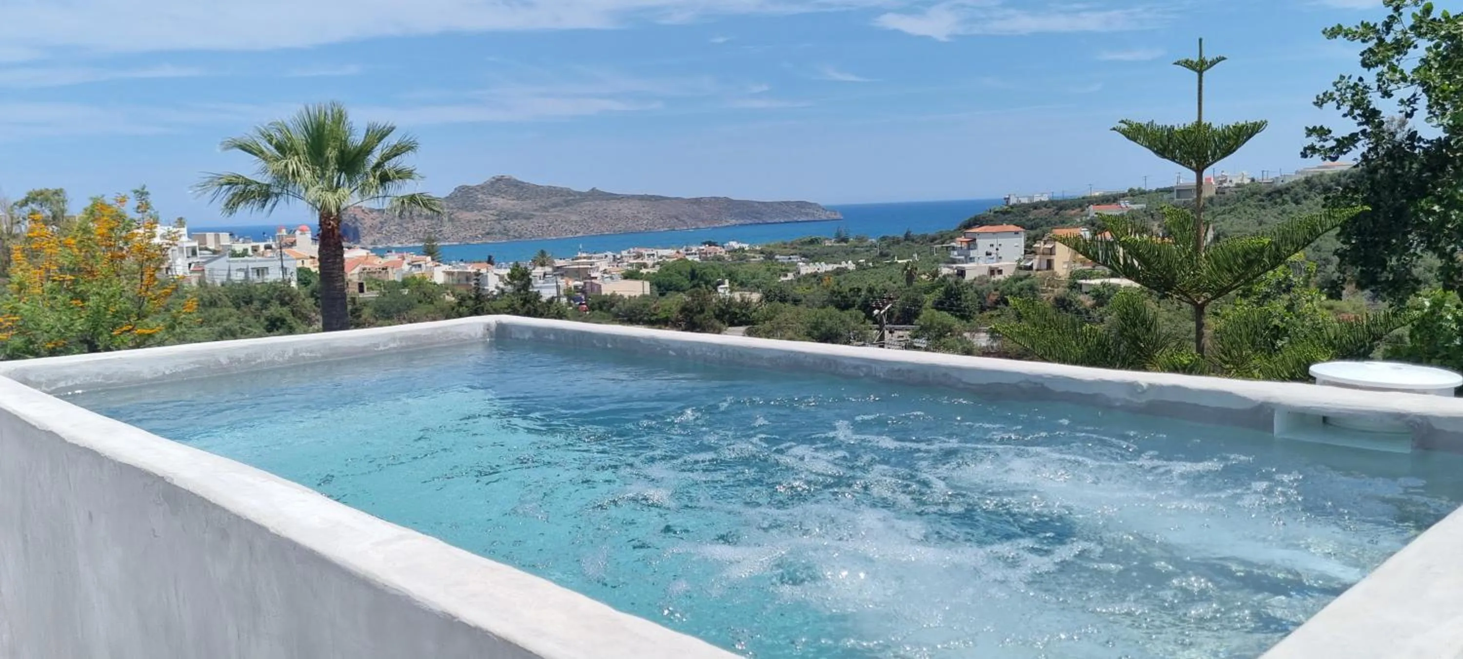 Hot Tub in Villa Life