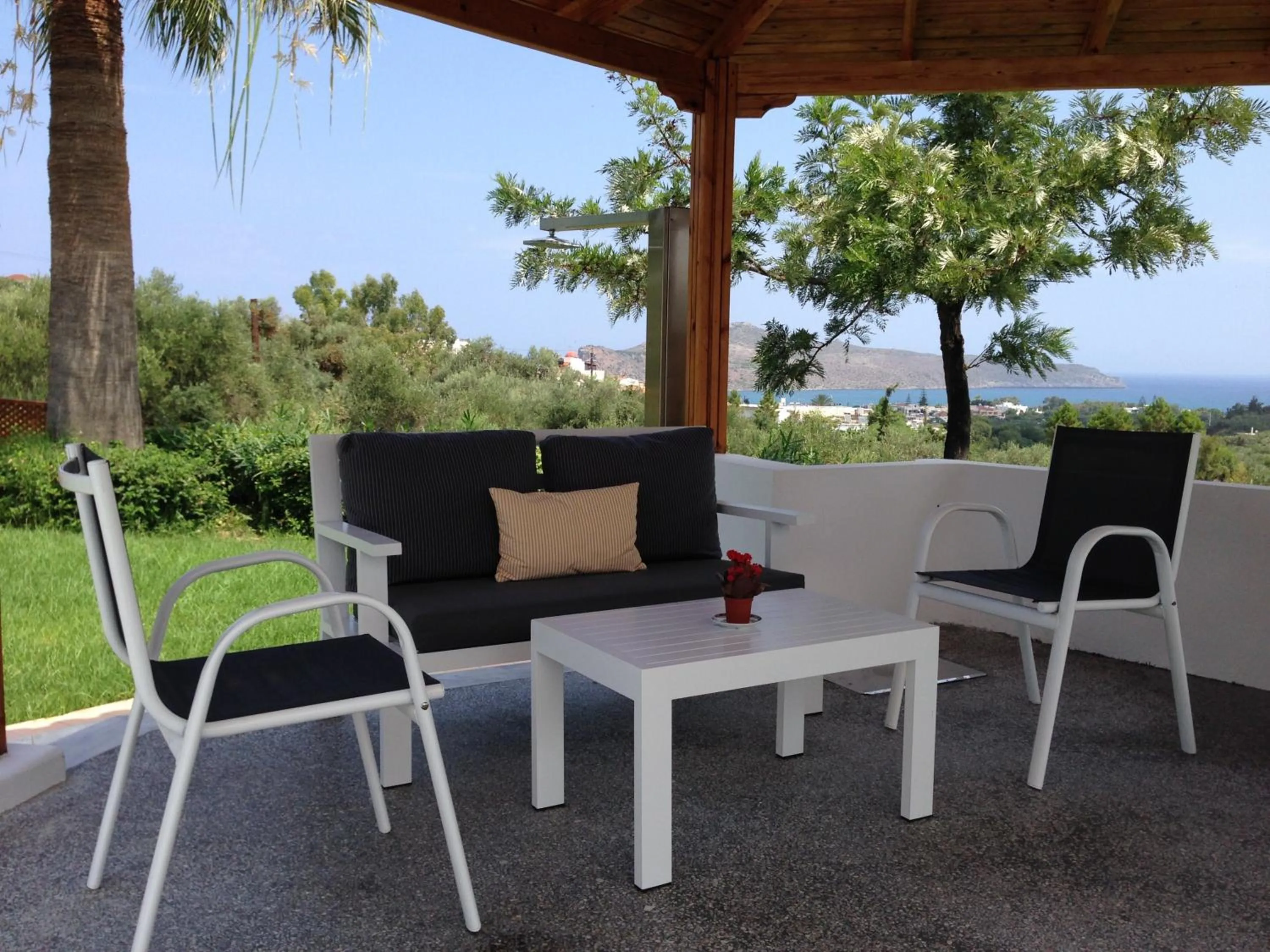 Garden view in Villa Life