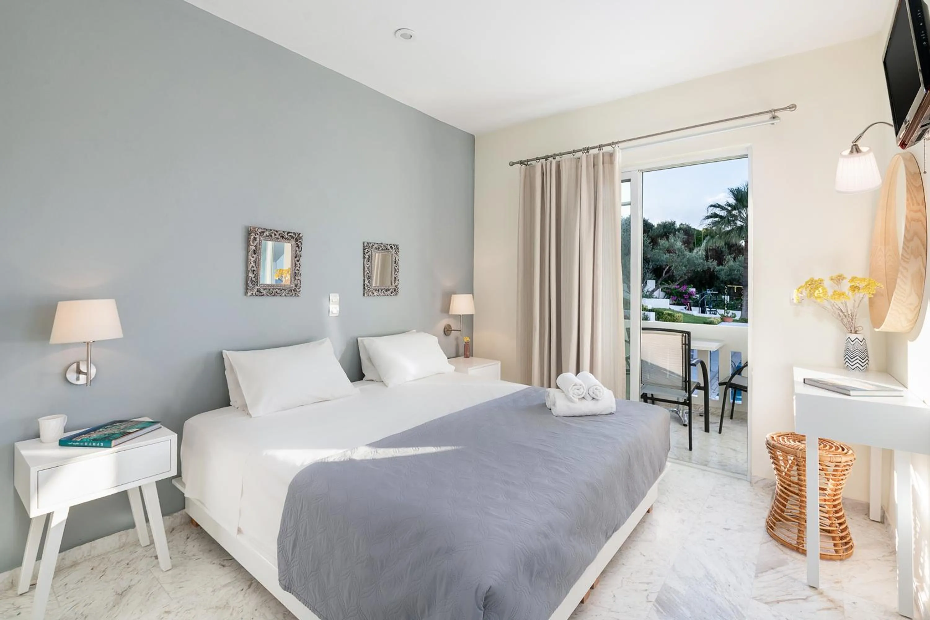 Bed in Villa Life