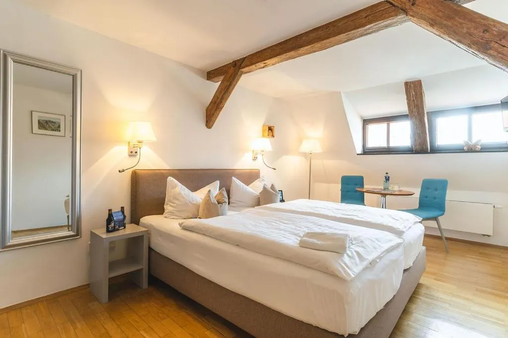 Staff, Bed in Pirnscher Hof - Hotel Garni