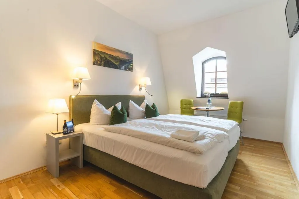 Staff, Bed in Pirnscher Hof - Hotel Garni