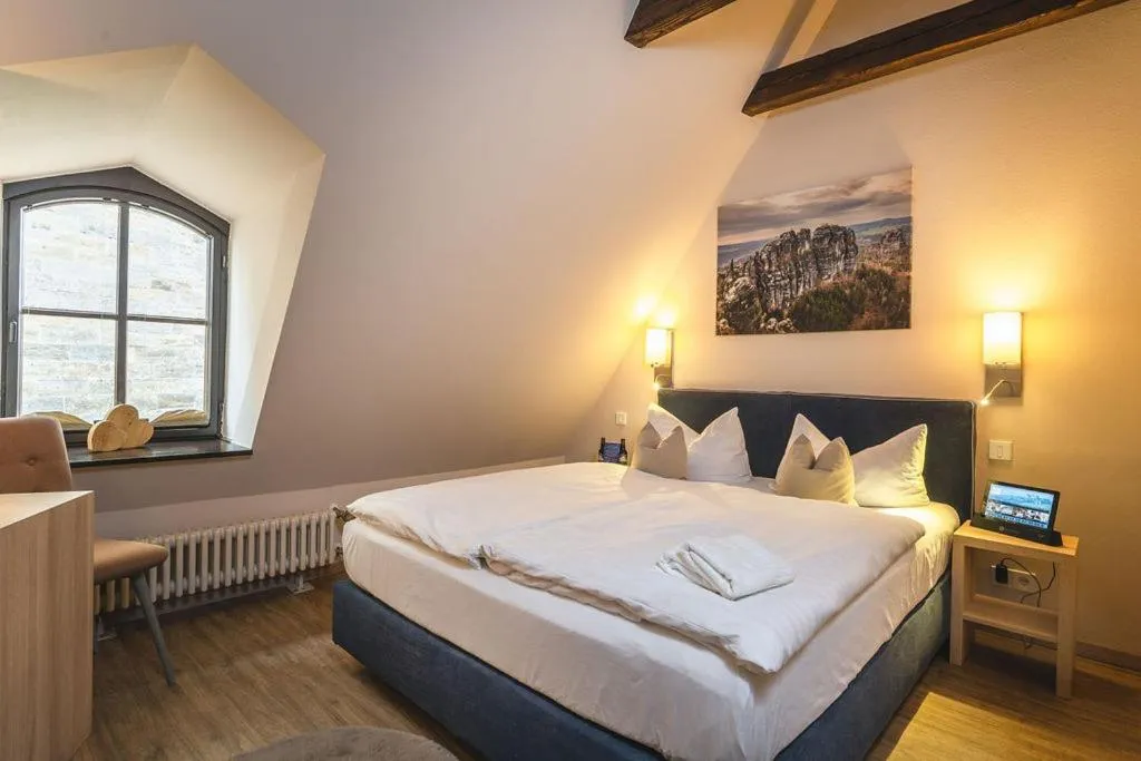 Staff, Bed in Pirnscher Hof - Hotel Garni